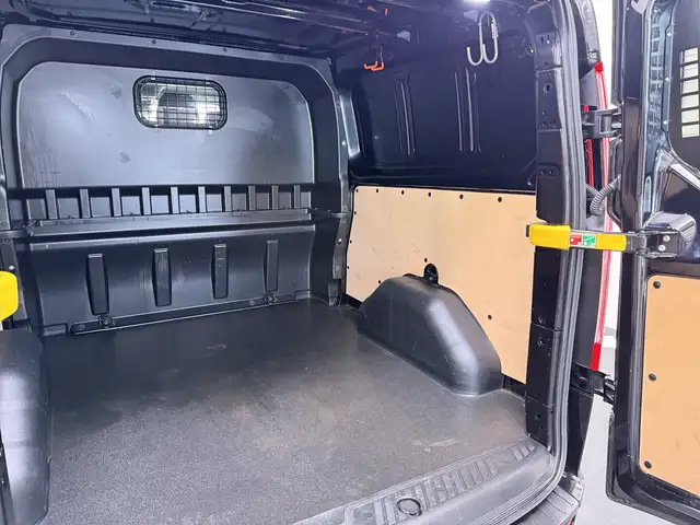 Ford Transit Custom view 22