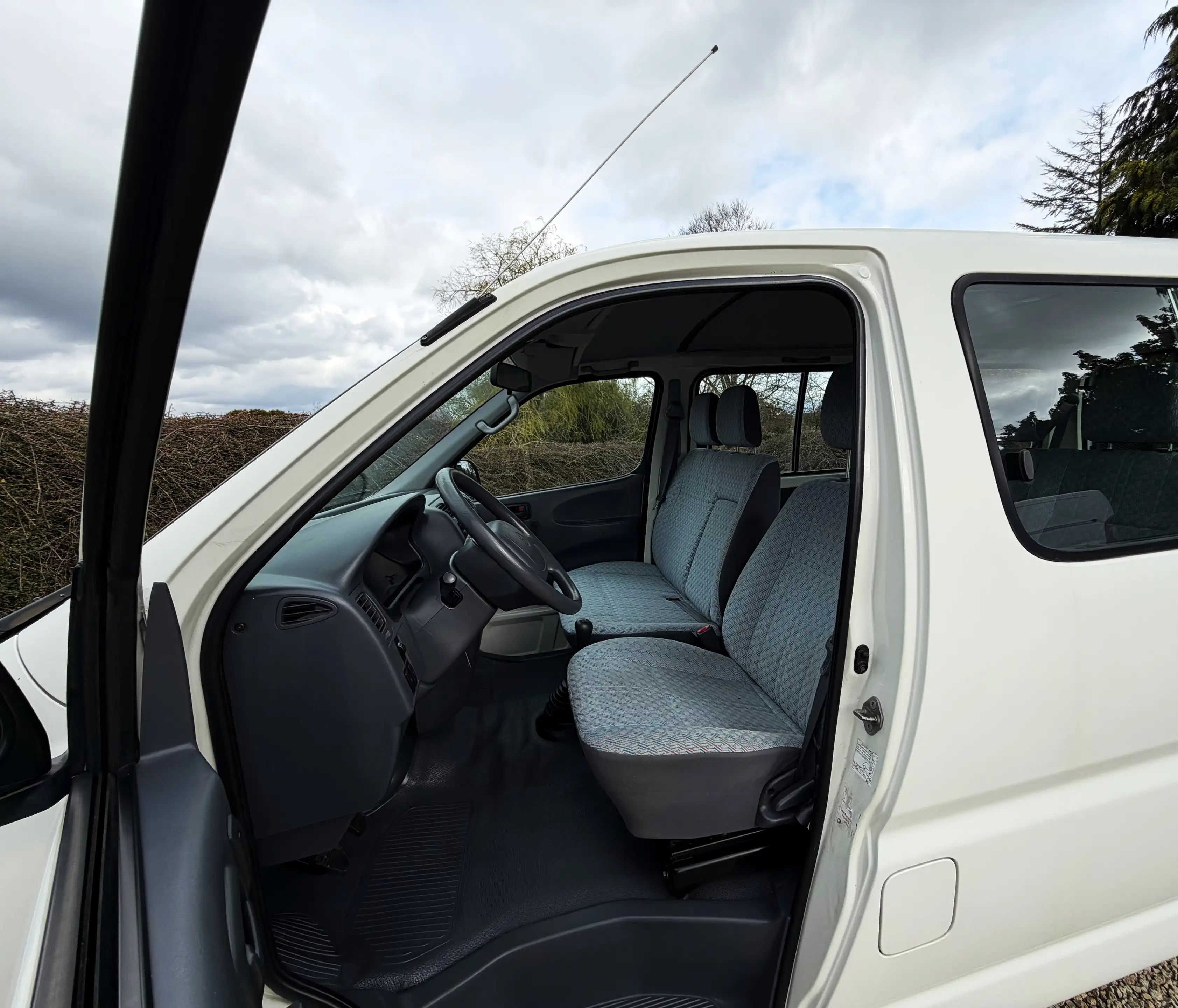 Toyota Hiace 2.5 Turbo D4D "PREPARATION PMR" 9 PLACES GARANTIE — photo 6