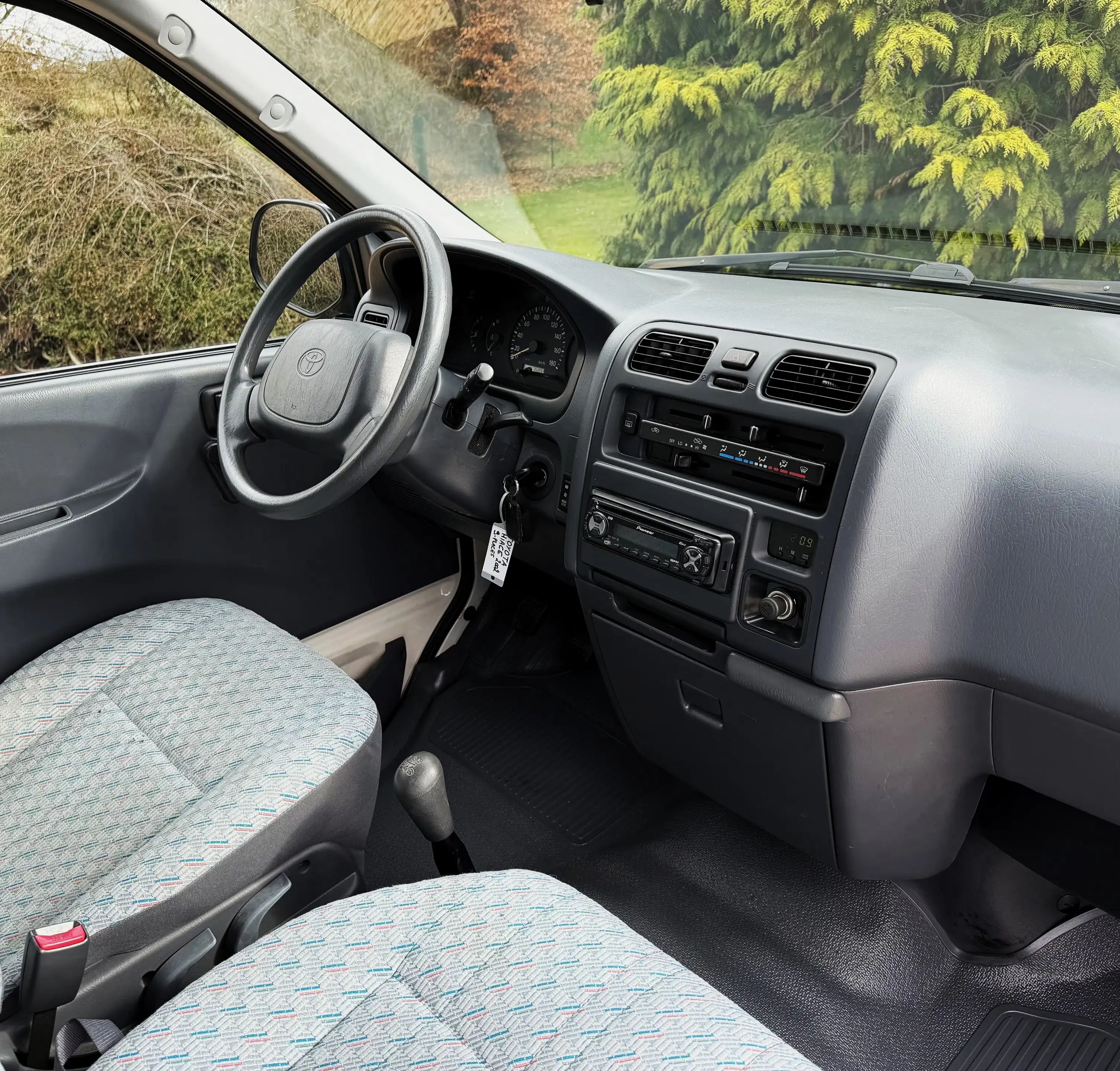 Toyota Hiace 2.5 Turbo D4D "PREPARATION PMR" 9 PLACES GARANTIE — photo 12