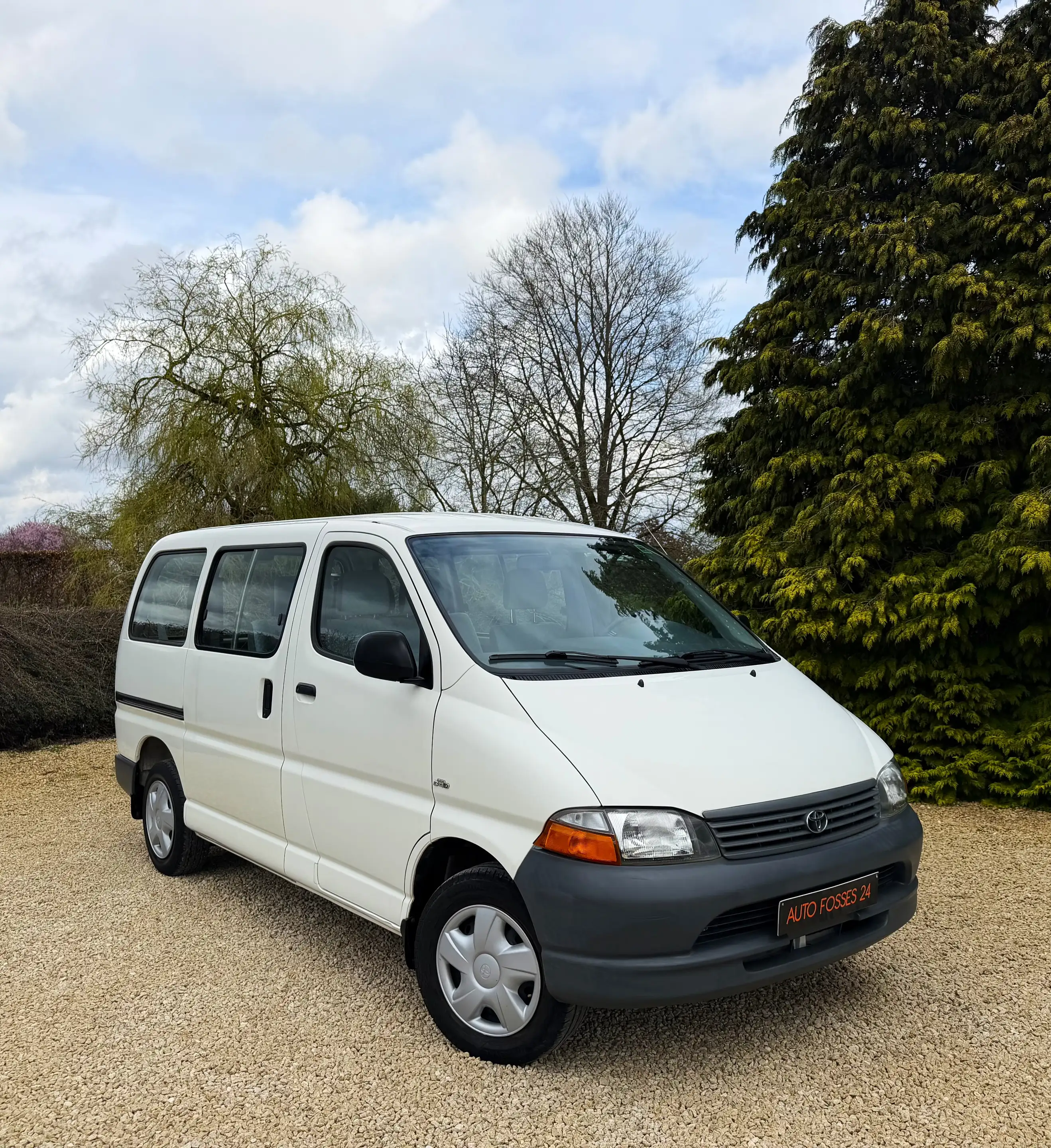Toyota Hiace 2.5 Turbo D4D "PREPARATION PMR" 9 PLACES GARANTIE — photo 4