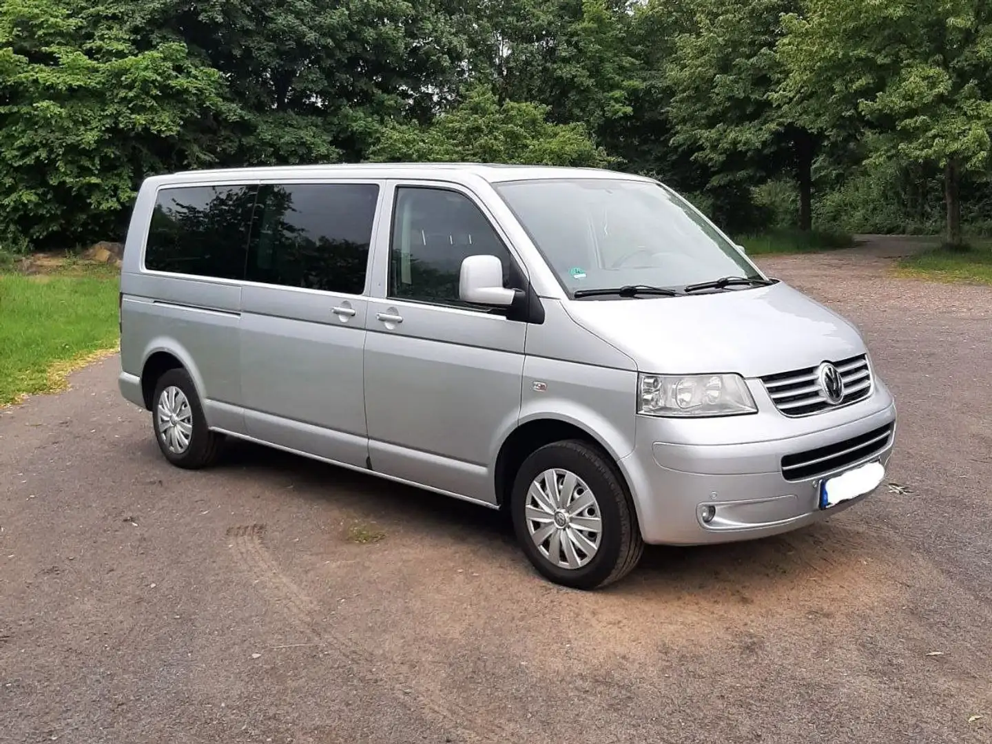 Volkswagen T5 Caravelle T5 Caravelle Lang Comfortline Navi Bluetooth Srebrny - 2