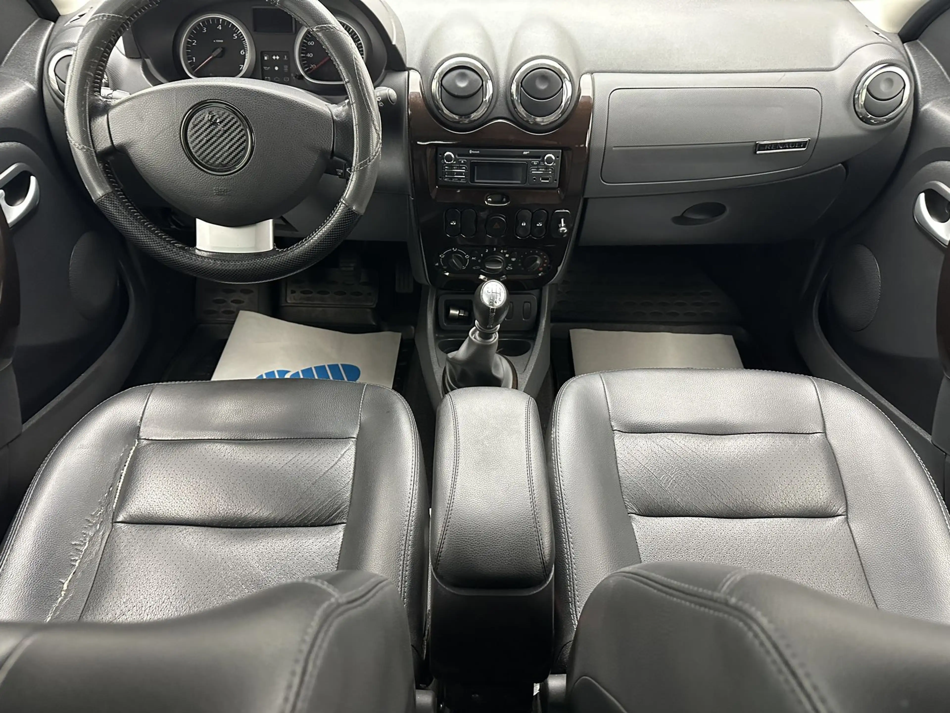 Dacia Duster Prestige 4x2 "LEDER-KLIMA-ALU-TÜV" — photo 12