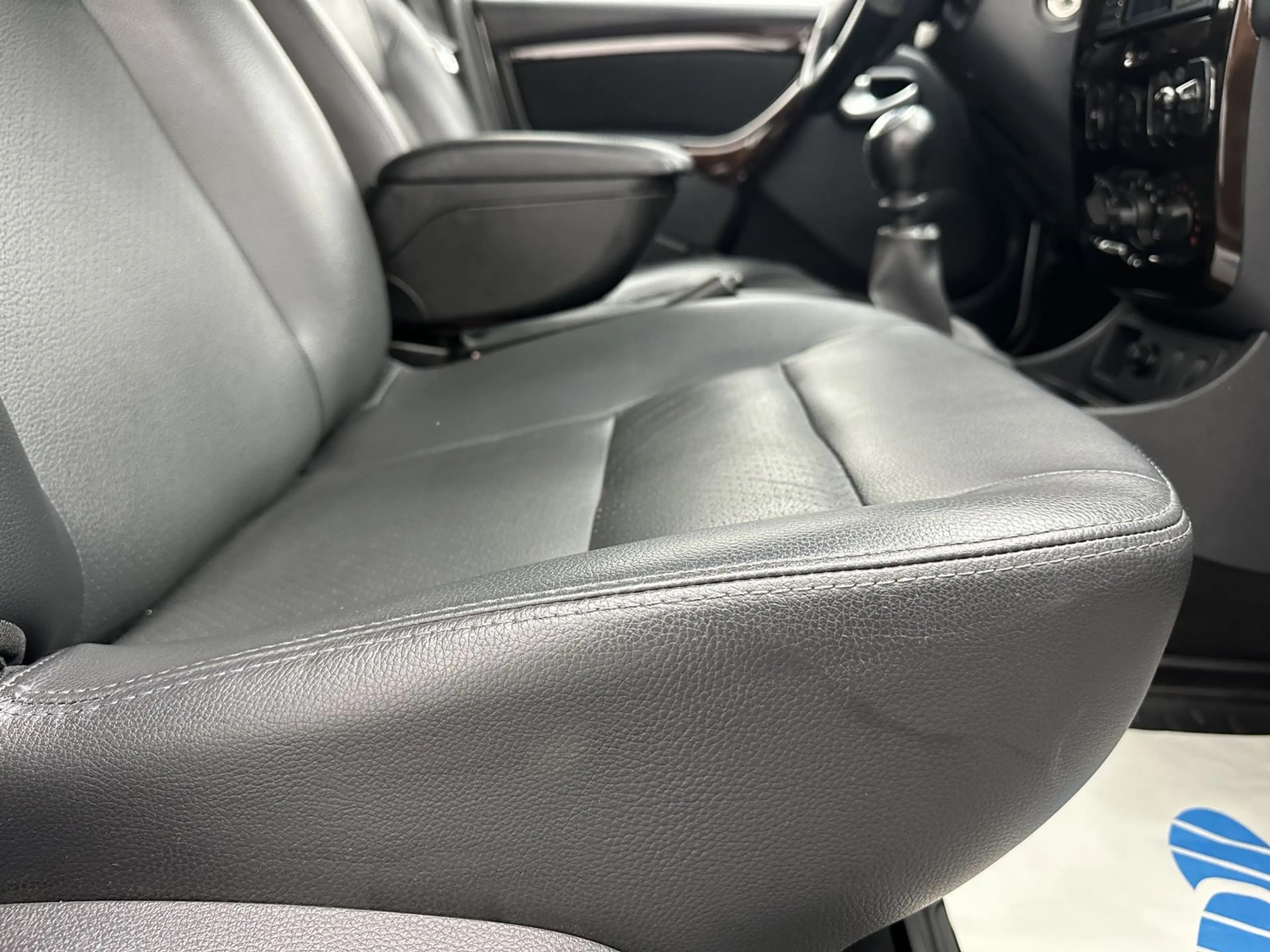 Dacia Duster Prestige 4x2 "LEDER-KLIMA-ALU-TÜV" — photo 7