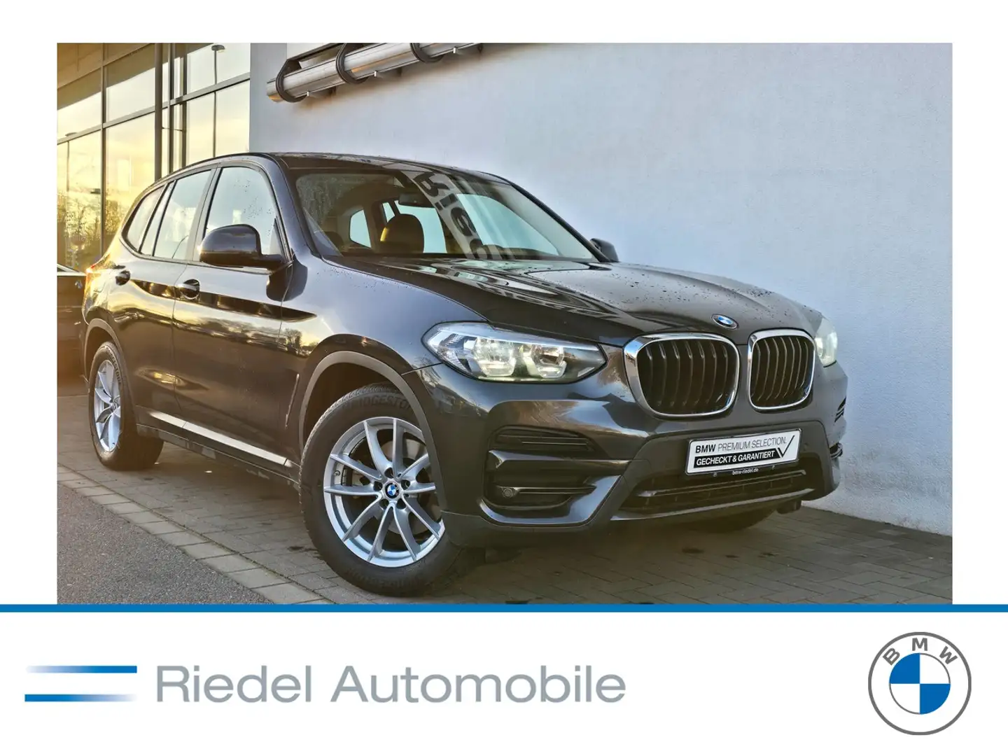 BMW X3 xDrive20i ADVANTAGE Navi AHK Head-Up PDC SHZ Grau - 1