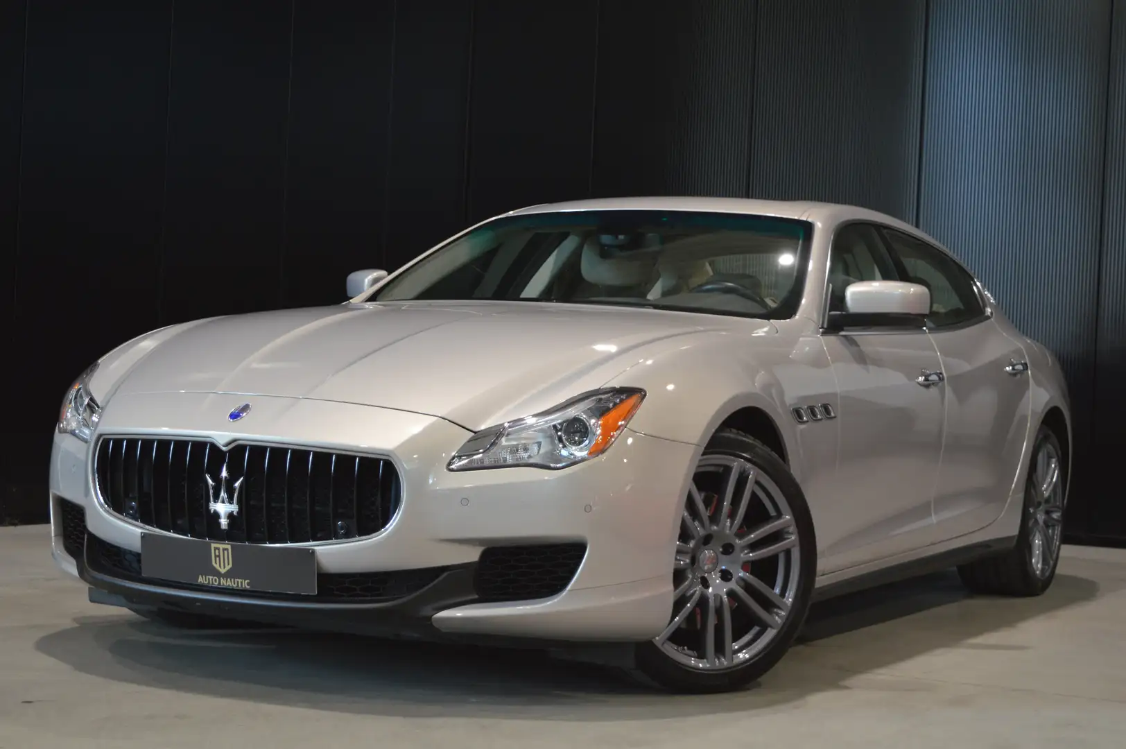 Maserati Quattroporte SQ4 V6 3.0 Bi-Turbo 410 ch 1 MAIN - 49.900 km Argent - 1