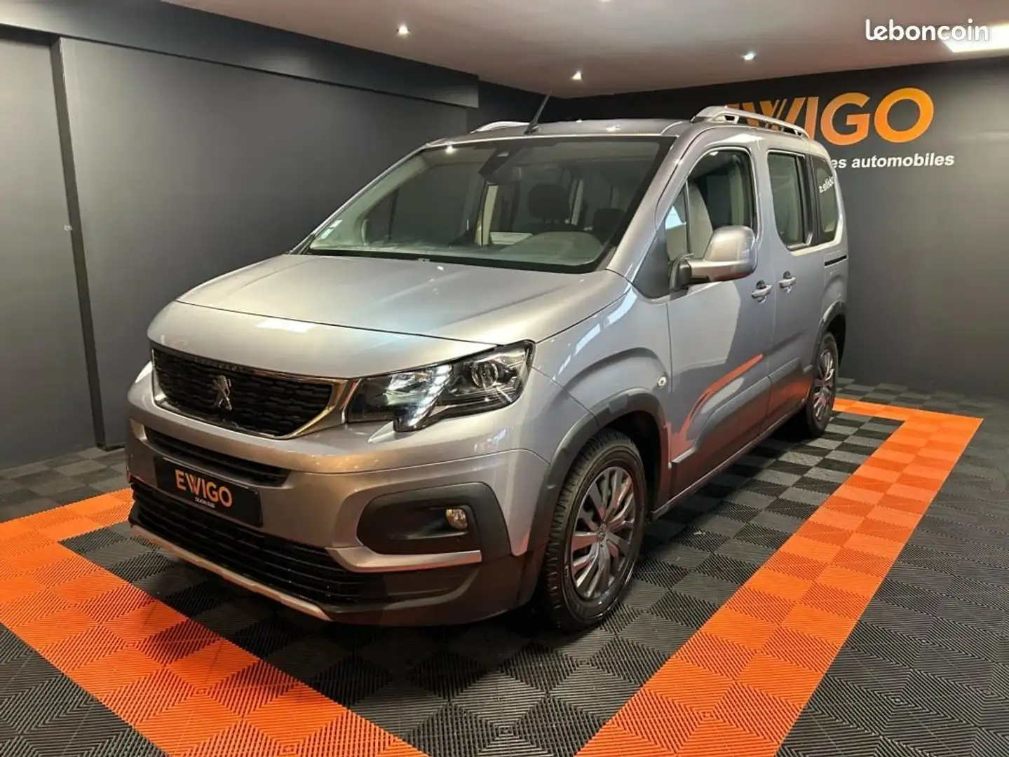 Peugeot Rifter COMBI 1.2 110 ALLURE START-STOP %2B COURROIE DE DISTRIBUTION CHANGÉE 1ÈRE MAIN E... Grijs - 1