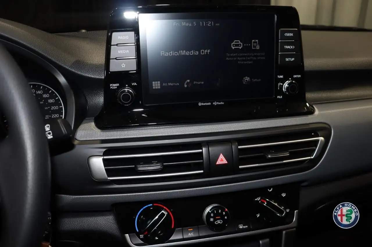 Kia Seltos снимка Kia Seltos