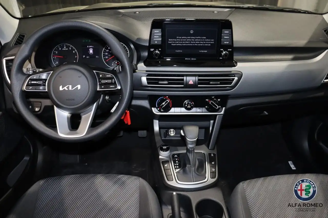 Kia Seltos снимка Kia Seltos