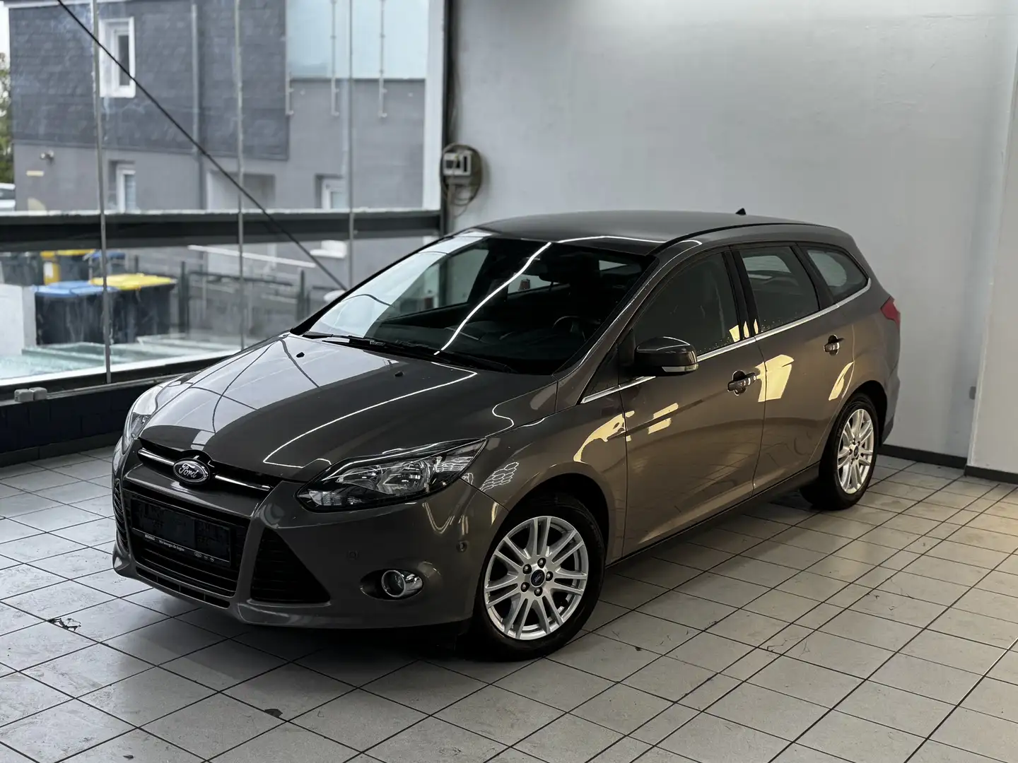 Ford Focus Titanium 1.0 EcoBoost *1Hand*Kamera*Sitzheizung* Braun - 1