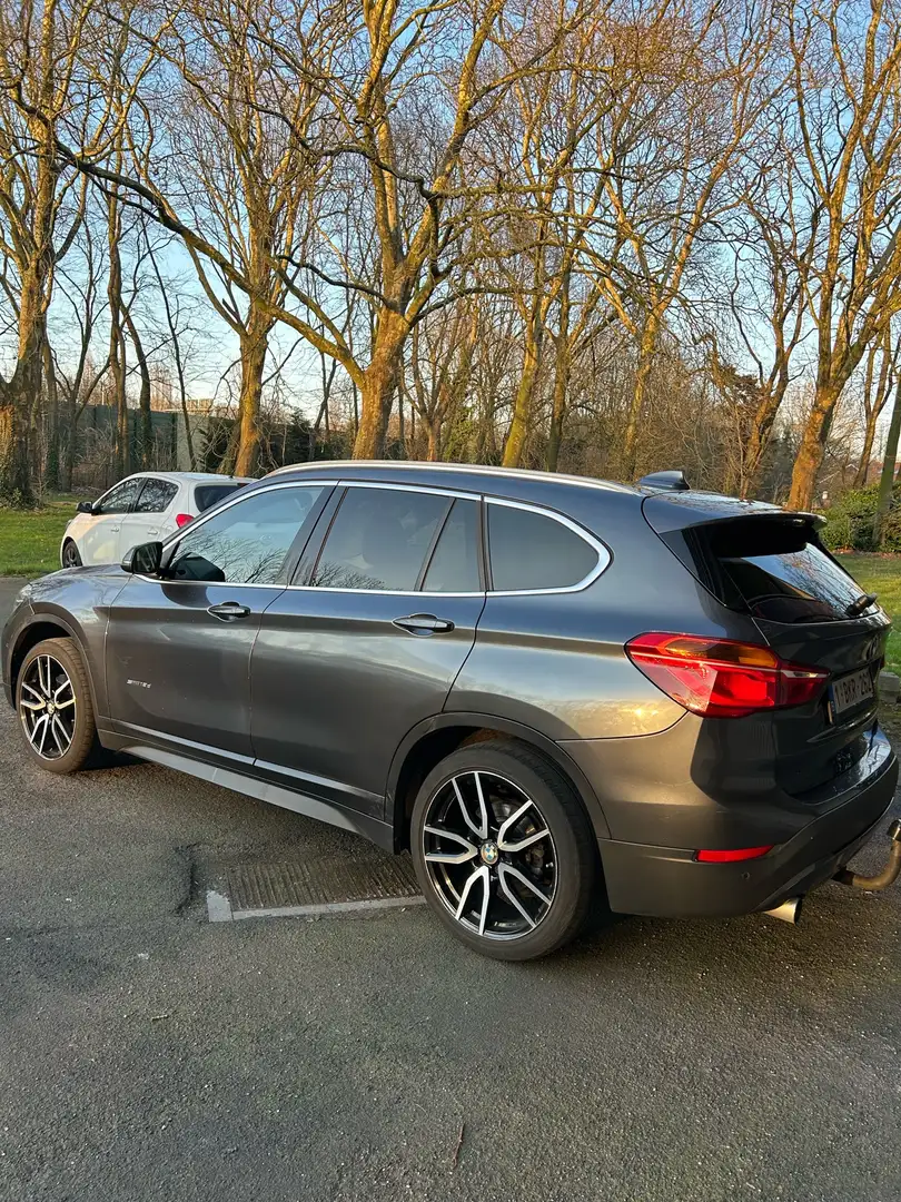 BMW X1 xDrive18d Aut. Sport Line - 2