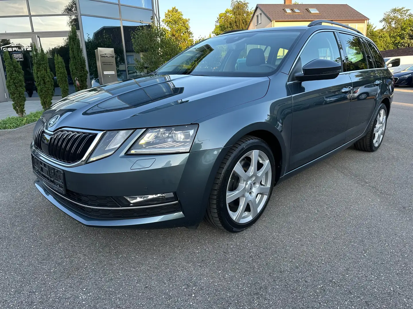 Skoda Octavia Style / DSG / ACC / LED Grau - 1