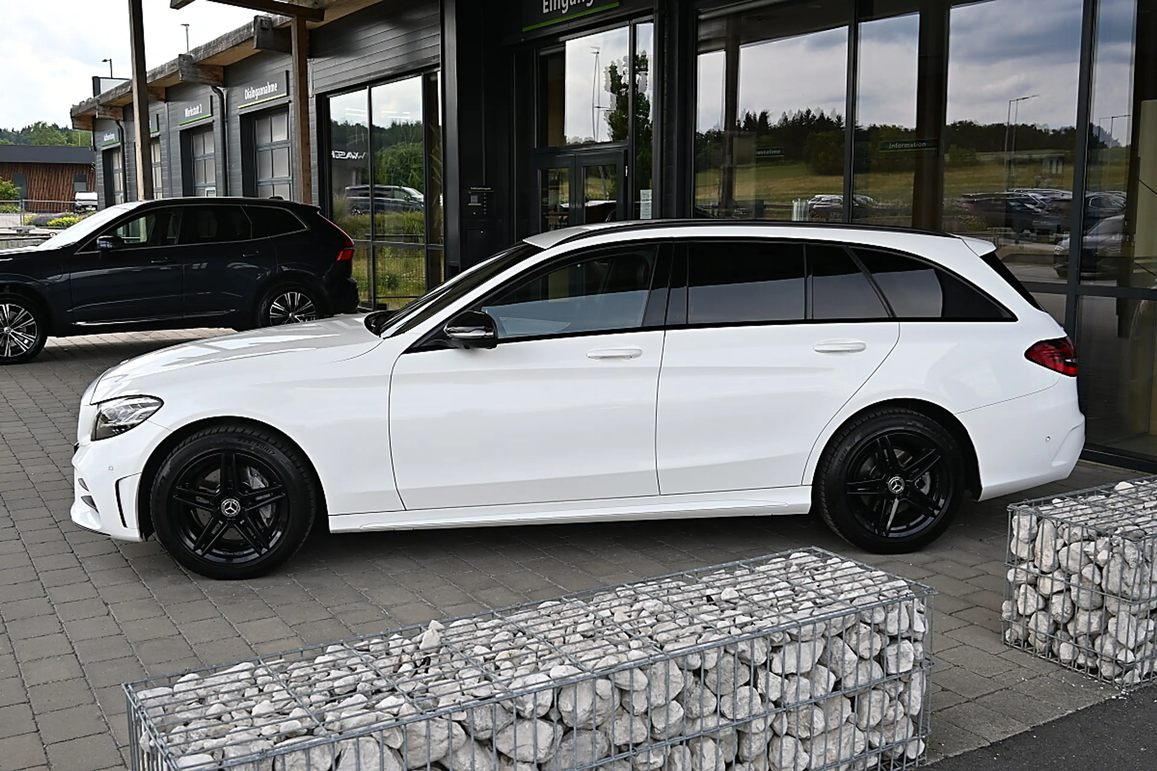 Mercedes-Benz C 200 T 4MATIC Aut. 2x AMG, 360 CAM, Widescreen, Nigh... — photo 2