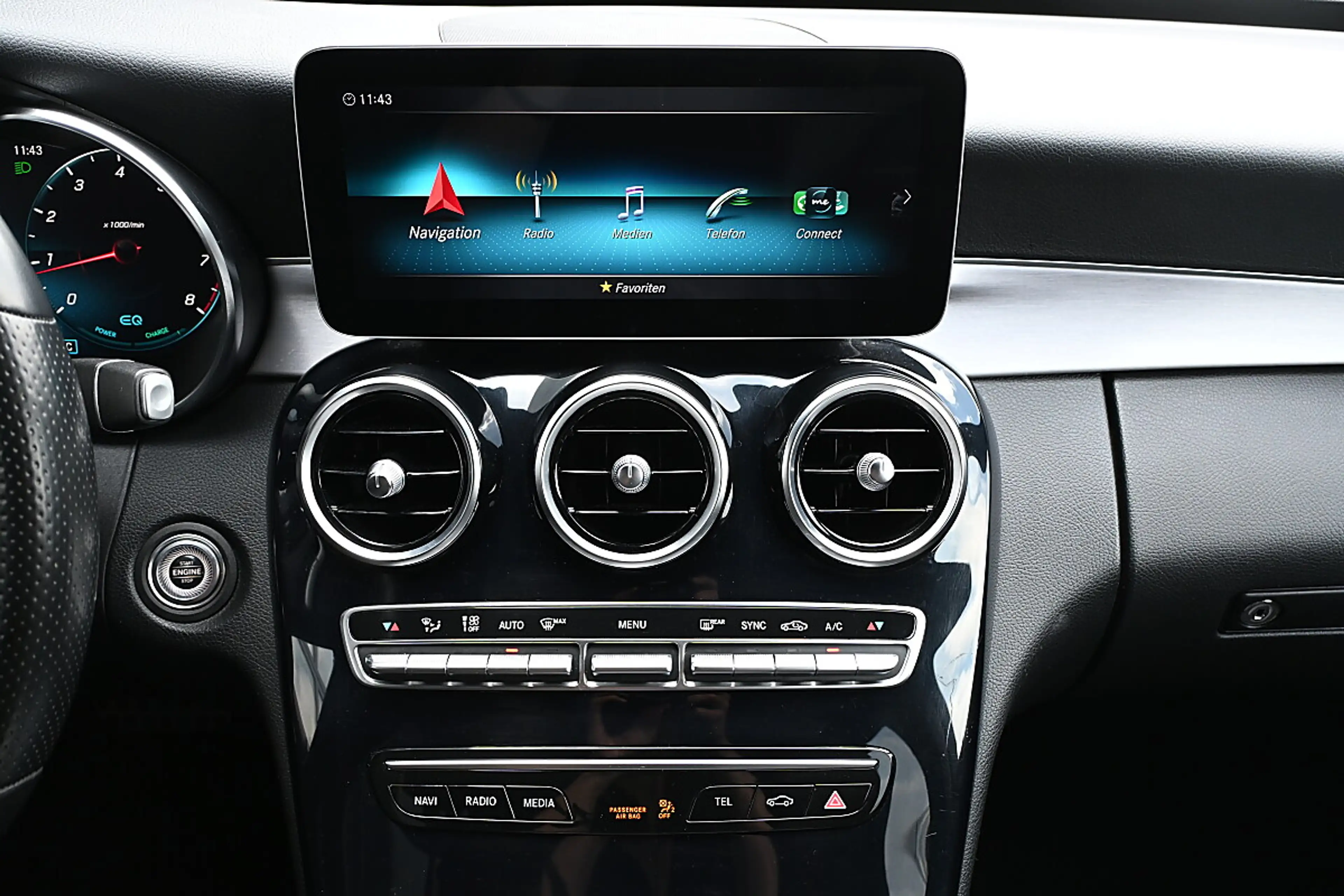 Mercedes-Benz C 200 T 4MATIC Aut. 2x AMG, 360 CAM, Widescreen, Nigh... — photo 15