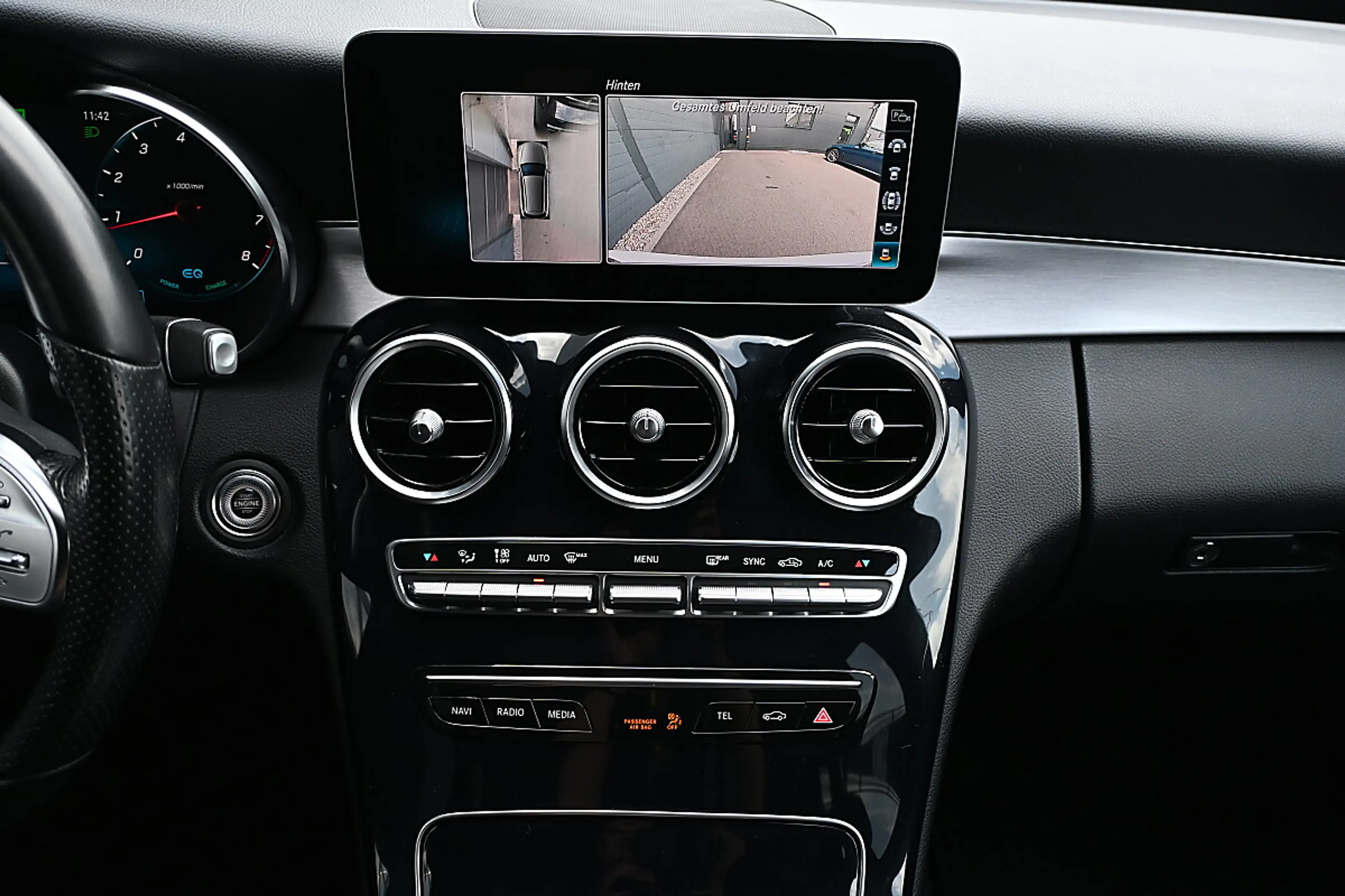 Mercedes-Benz C 200 T 4MATIC Aut. 2x AMG, 360 CAM, Widescreen, Nigh... — photo 9