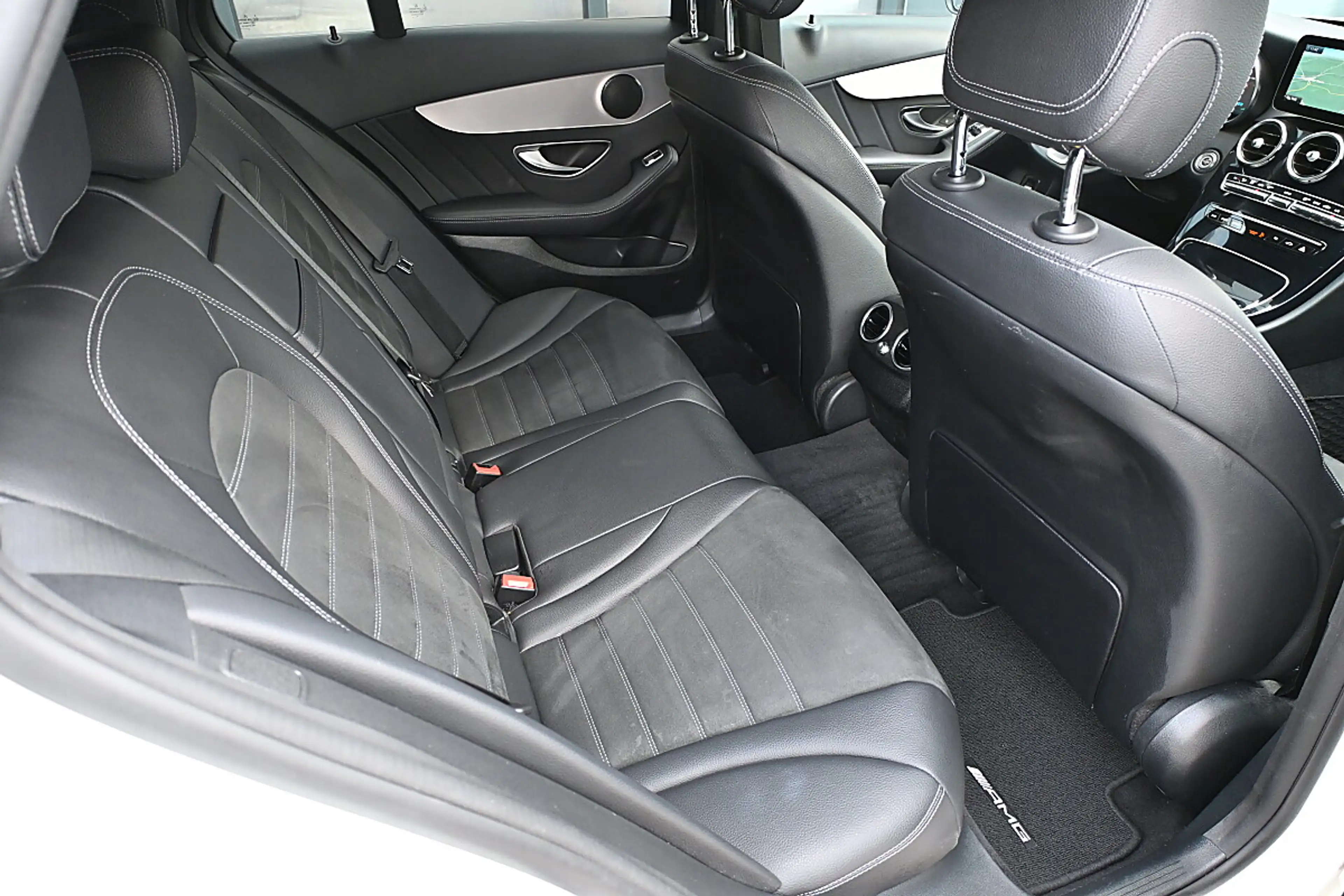 Mercedes-Benz C 200 T 4MATIC Aut. 2x AMG, 360 CAM, Widescreen, Nigh... — photo 7