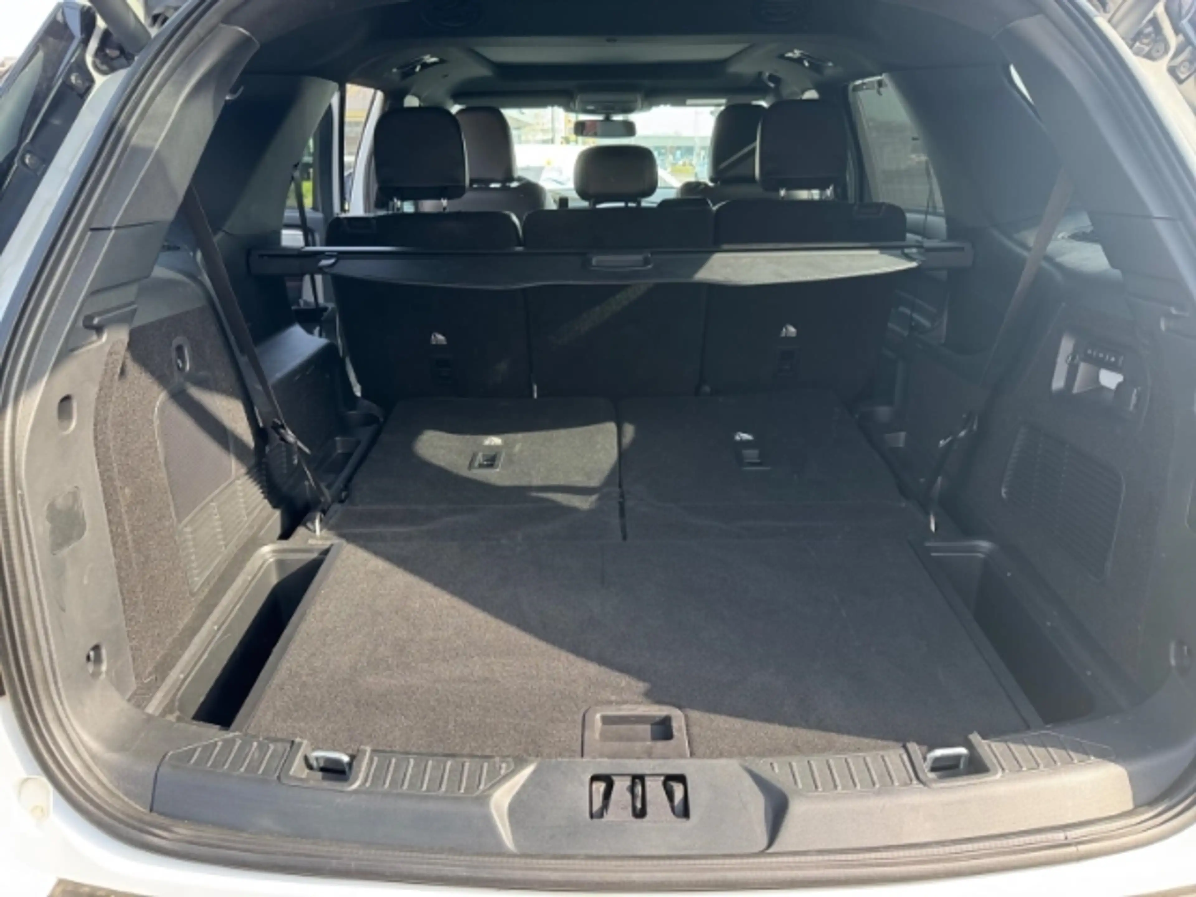 Ford Explorer Plug-in-Hybrid 4x4 ST-Line 7-Sitzer + AHK abn. + e — photo 13