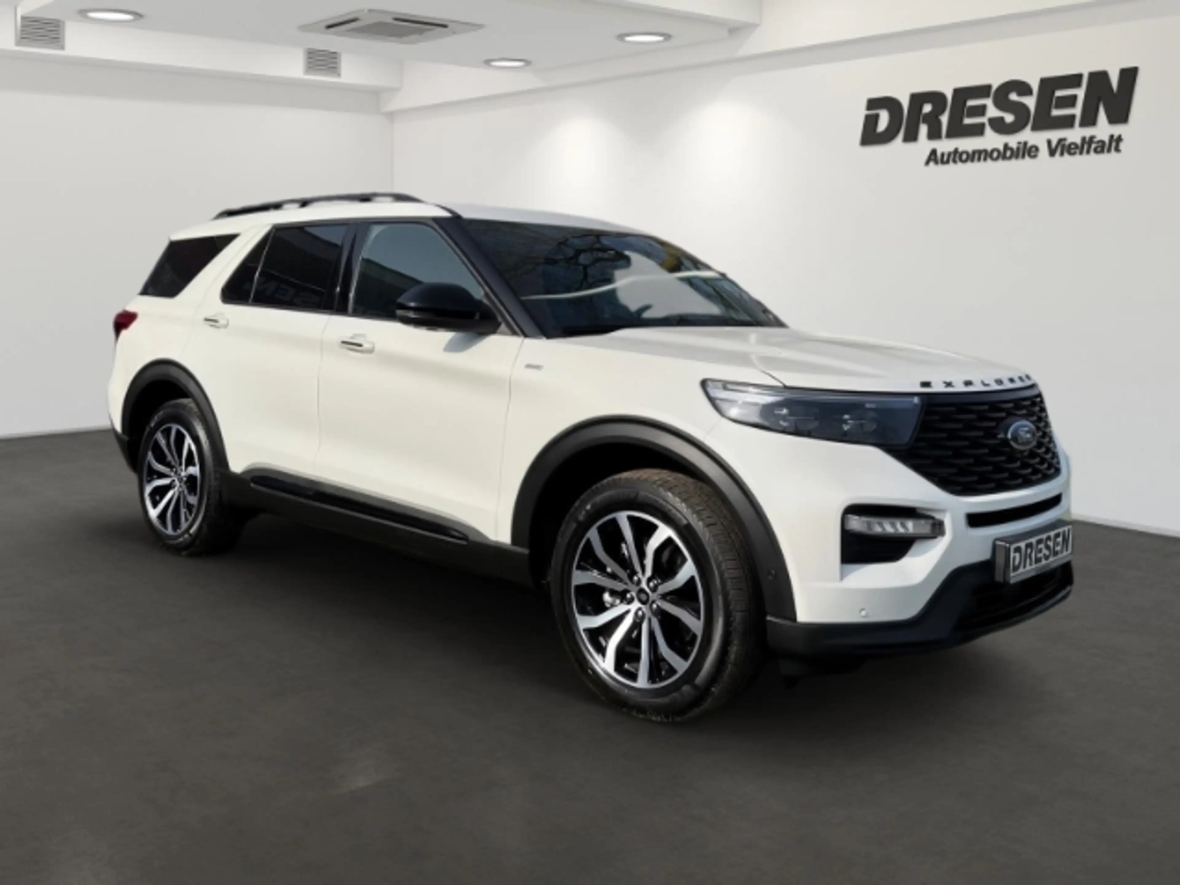 Ford Explorer Plug-in-Hybrid 4x4 ST-Line 7-Sitzer + AHK abn. + e — photo 3