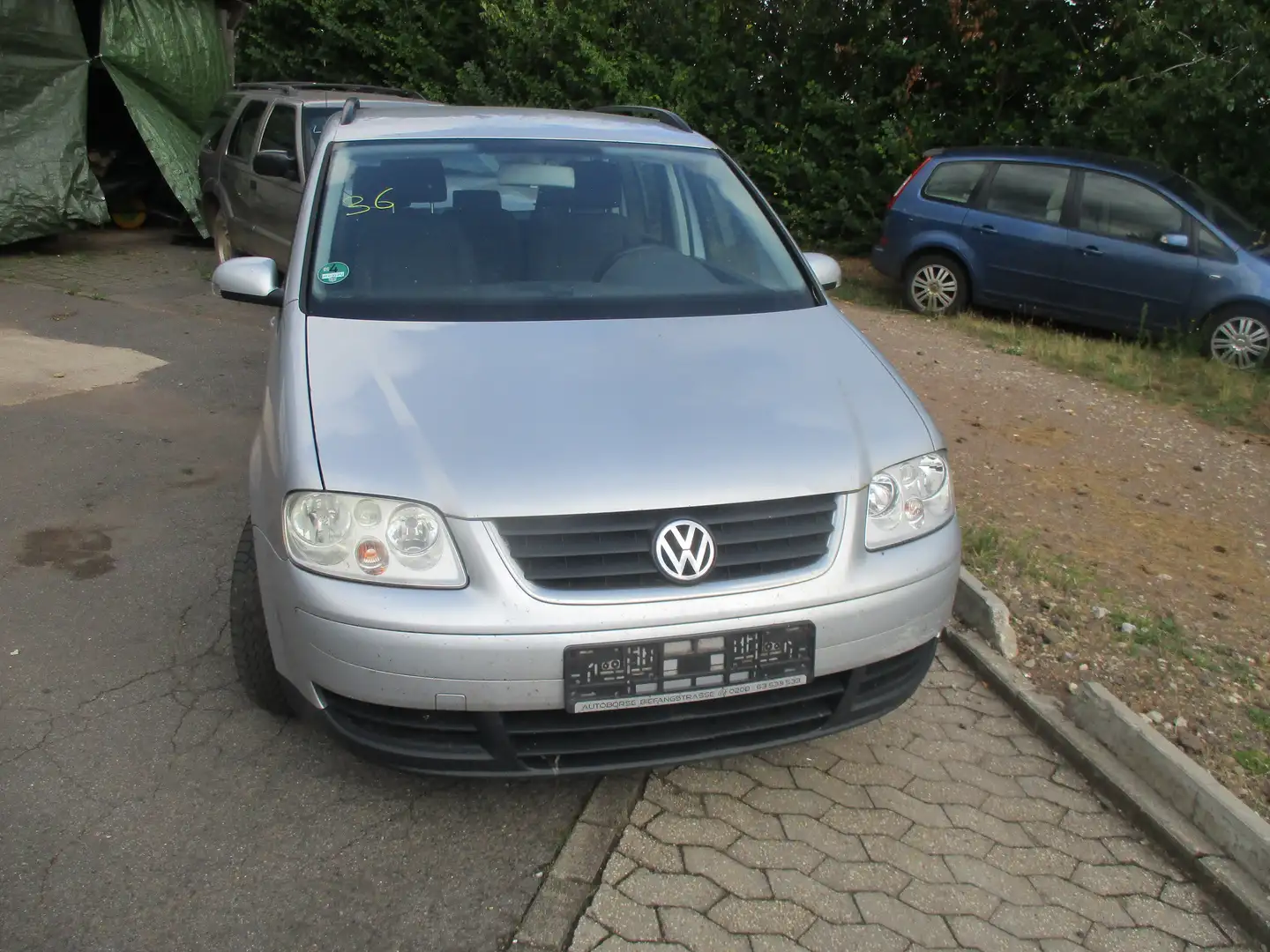 Volkswagen Touran Trendline Gris - 2