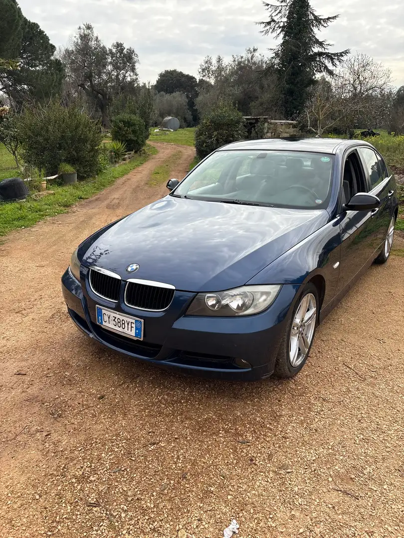 BMW 320 320d Futura - 1