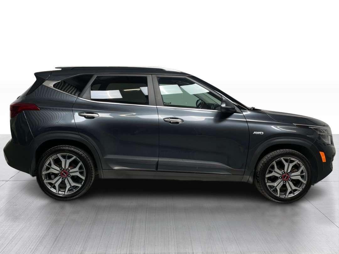 2023 Kia Seltos SX 1.6T AWD Mags Cuir Toit GPS Sièges Ventilés — снимка 1