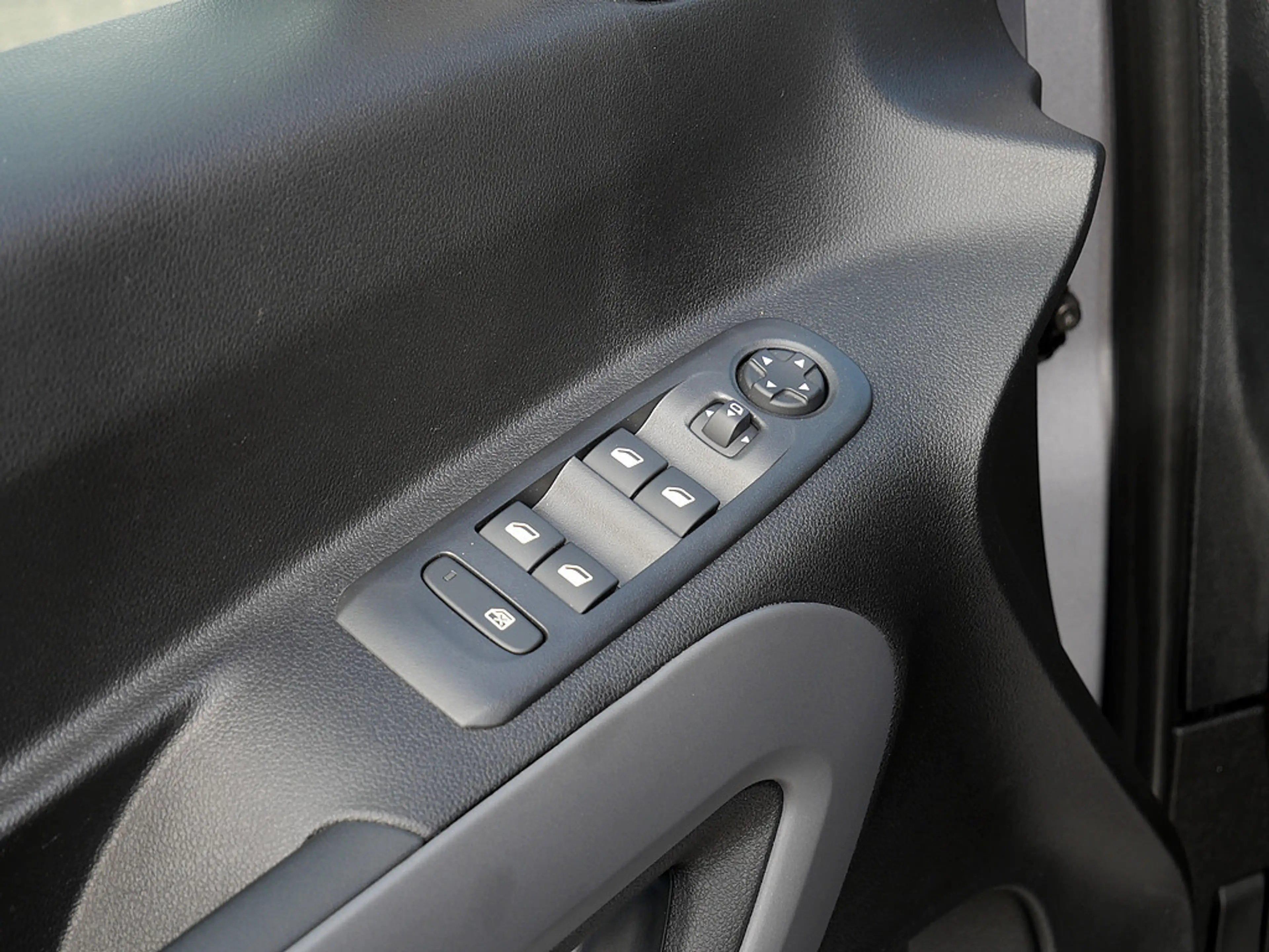 Toyota Proace City Verso 1.5 D-4D 7-Sitze behinderte — photo 15