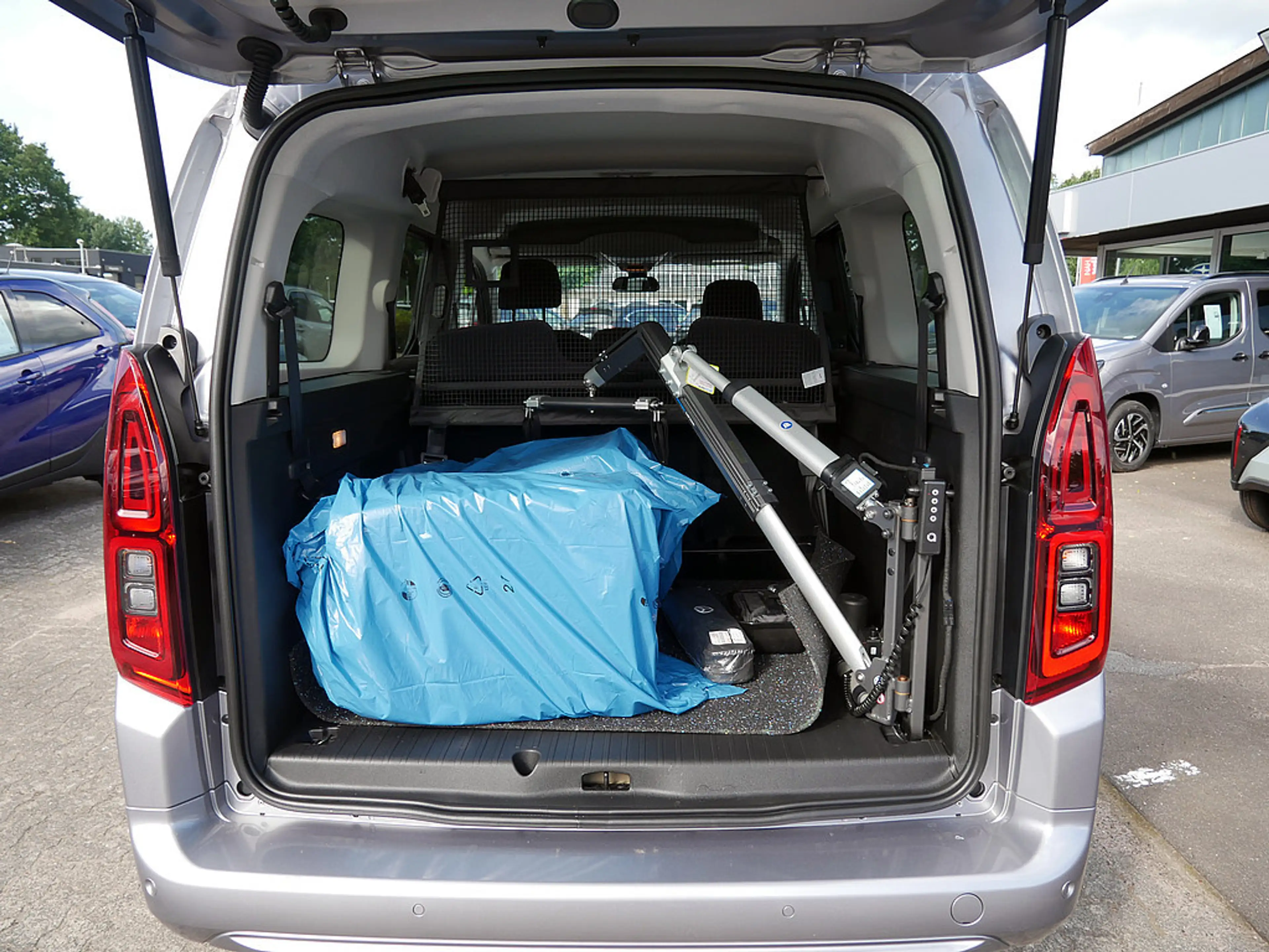 Toyota Proace City Verso 1.5 D-4D 7-Sitze behinderte — photo 12