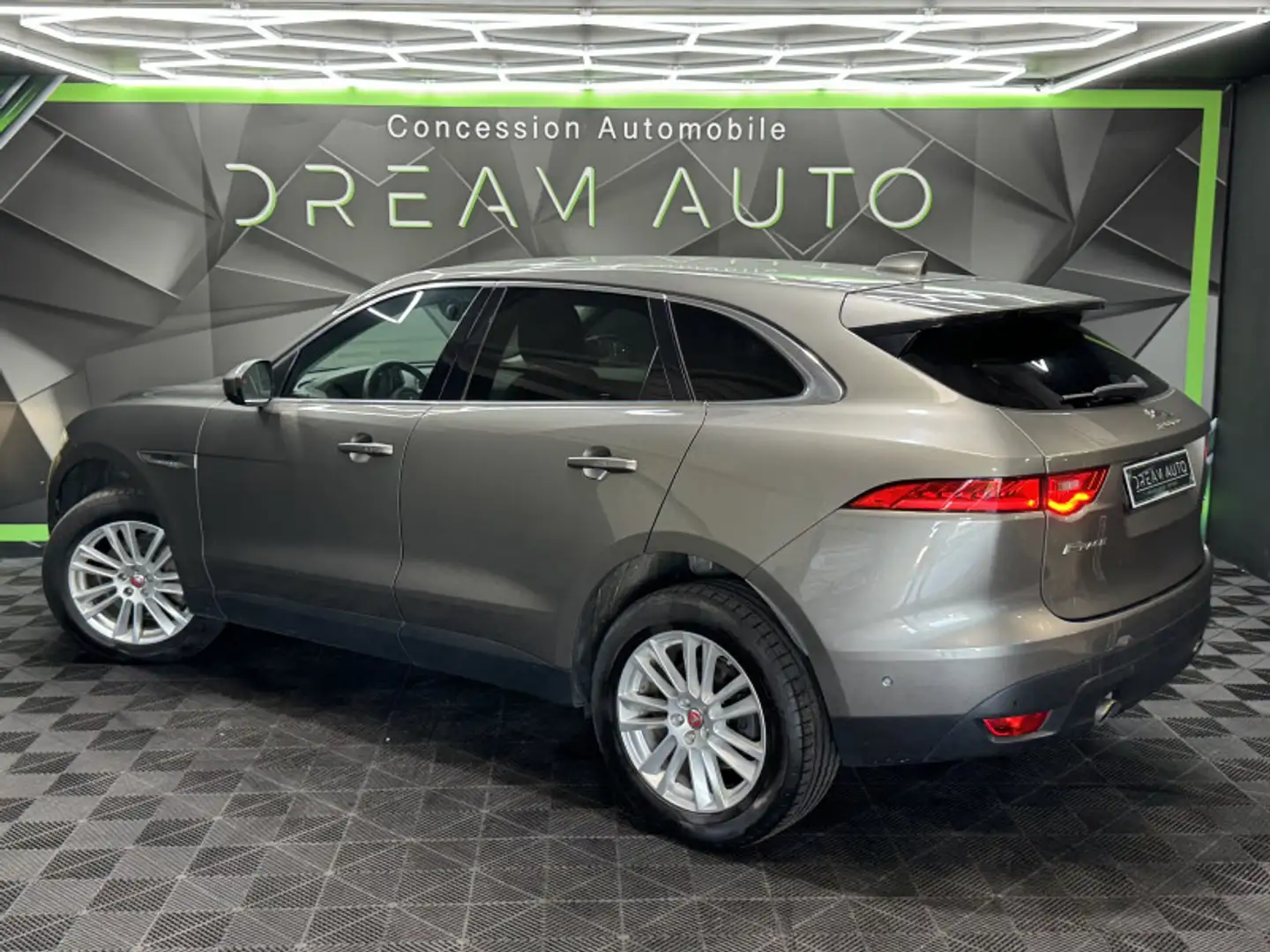 Jaguar F-Pace 2.0T 250CH PORTFOLIO AWD BVA8 Gris - 2