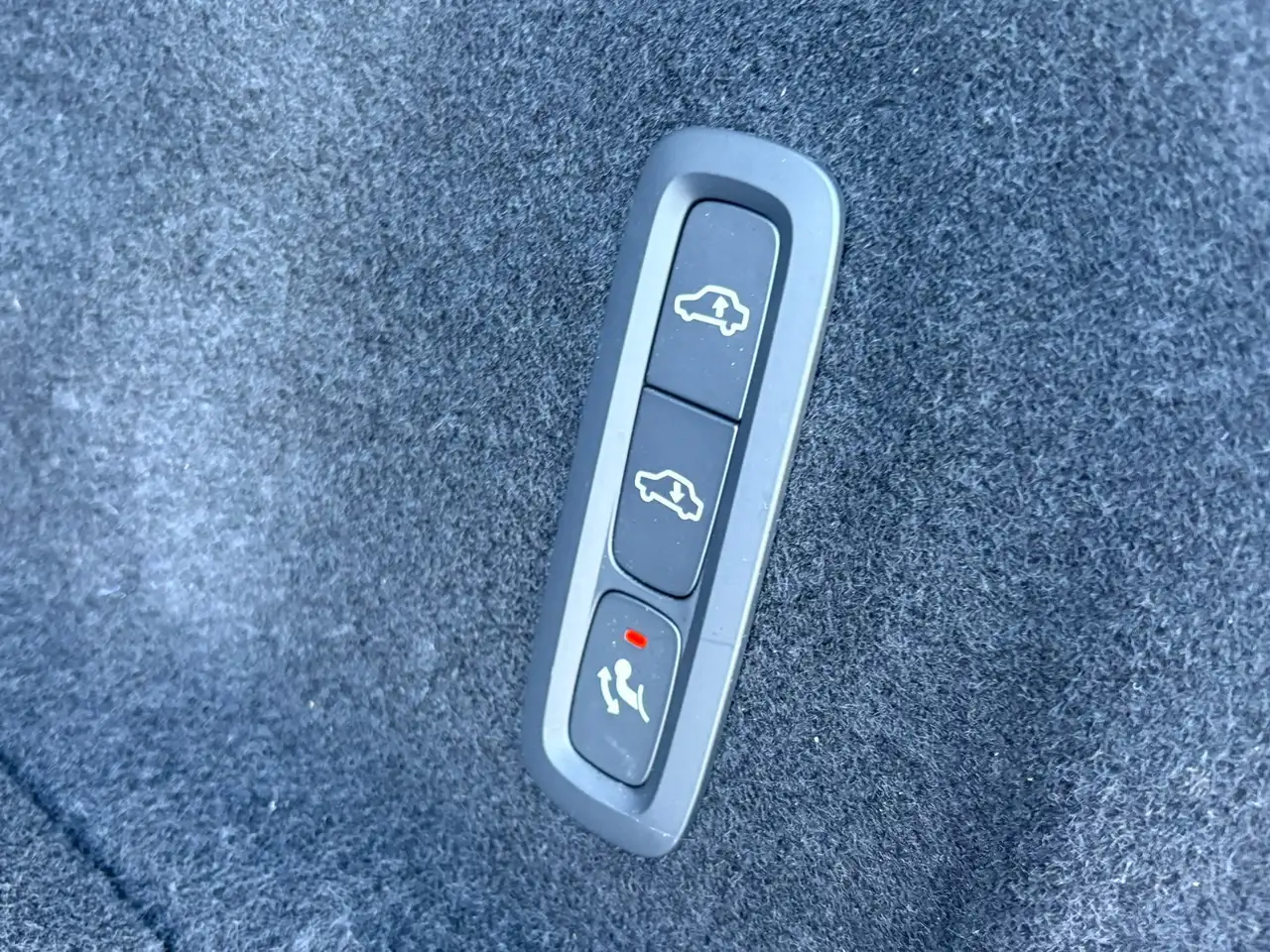 Volvo XC60 2.0 T8 Plug-in hybrid AWD NW MODEL Ultra Black Edi, миниатюра 10