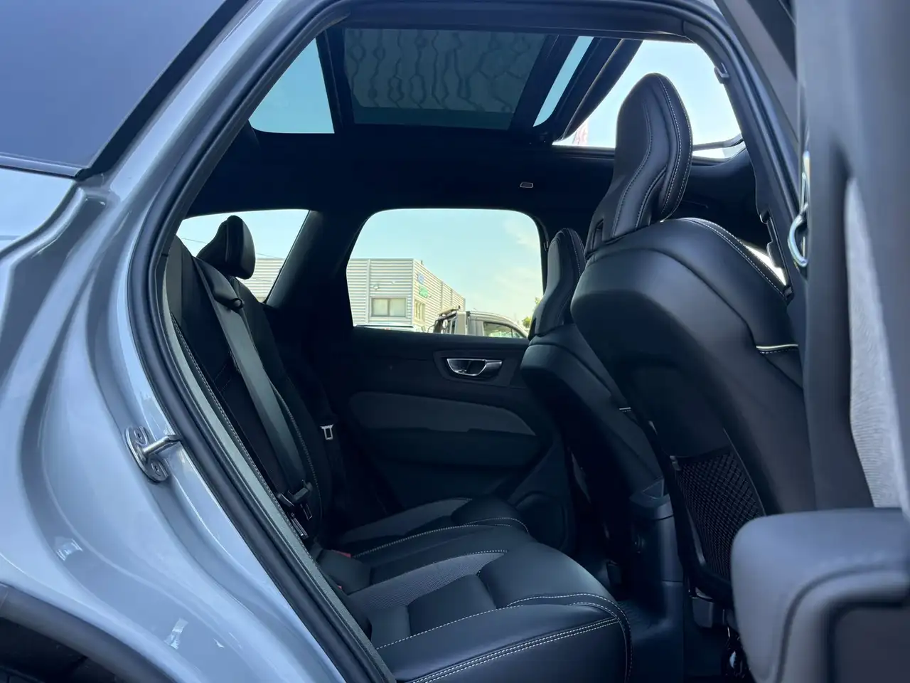 Volvo XC60 2.0 T8 Plug-in hybrid AWD NW MODEL Ultra Black Edi, миниатюра 19