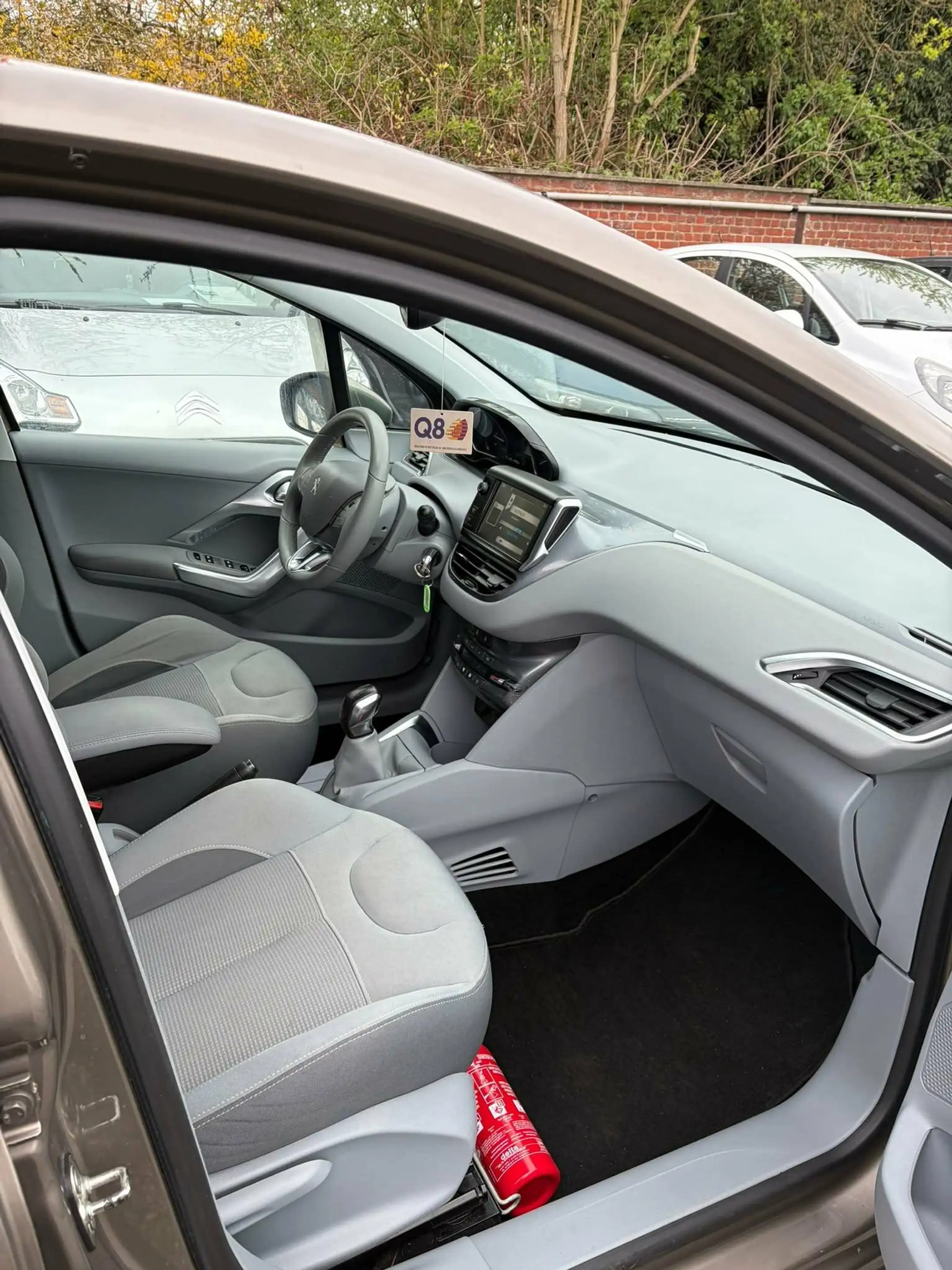 Peugeot 208 208 1.4i Allure — photo 14