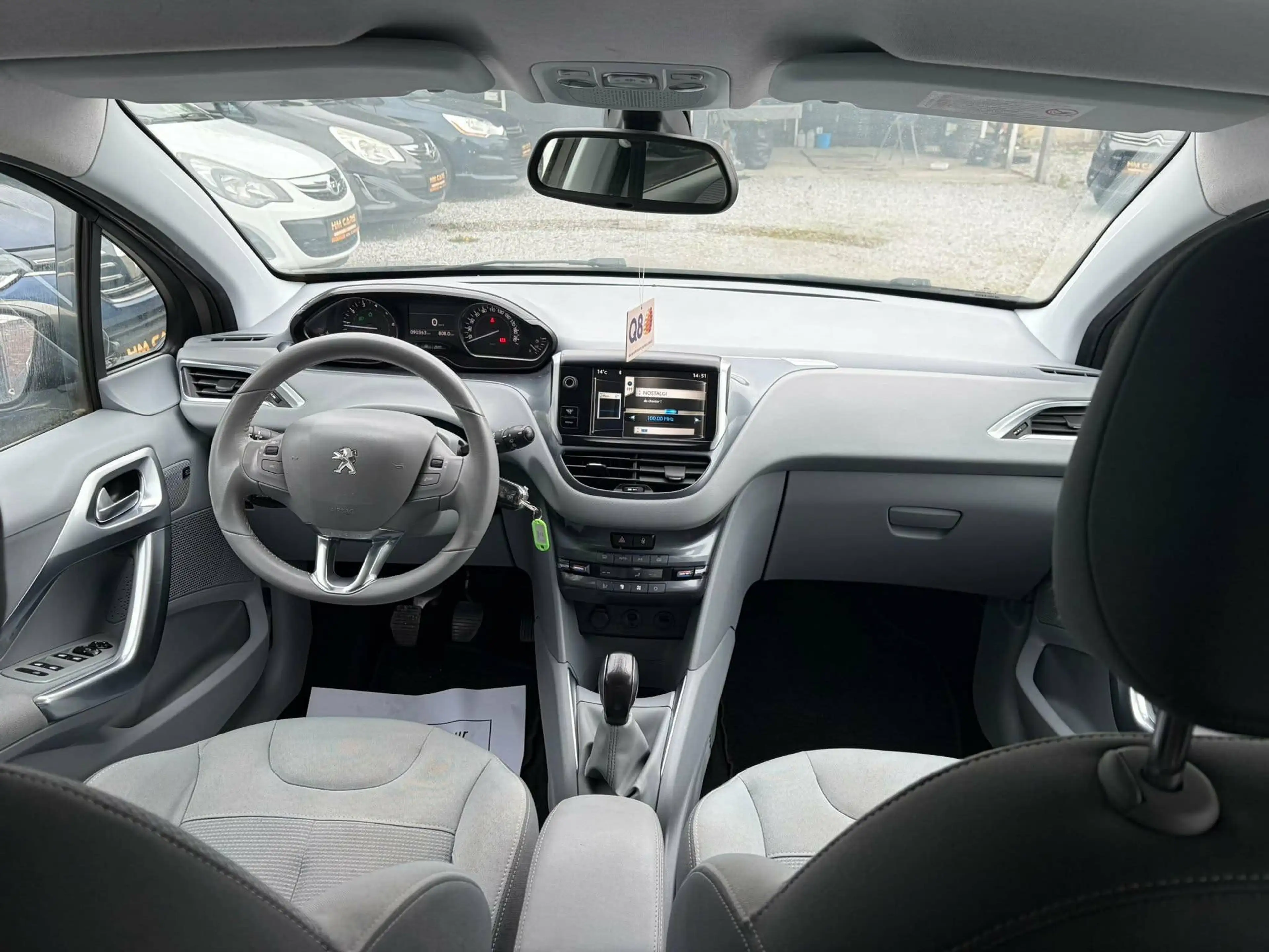 Peugeot 208 208 1.4i Allure — photo 9