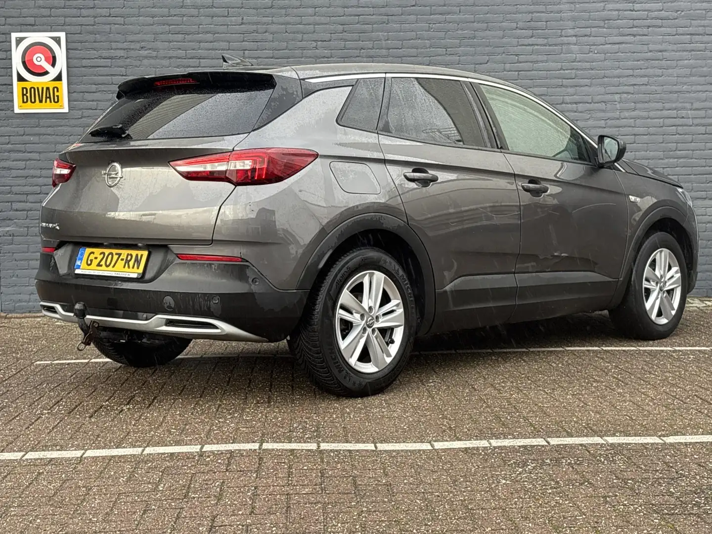 Opel Grandland X 1.2 Turbo Business Executive Automaat | € 7.400,- Gris - 2