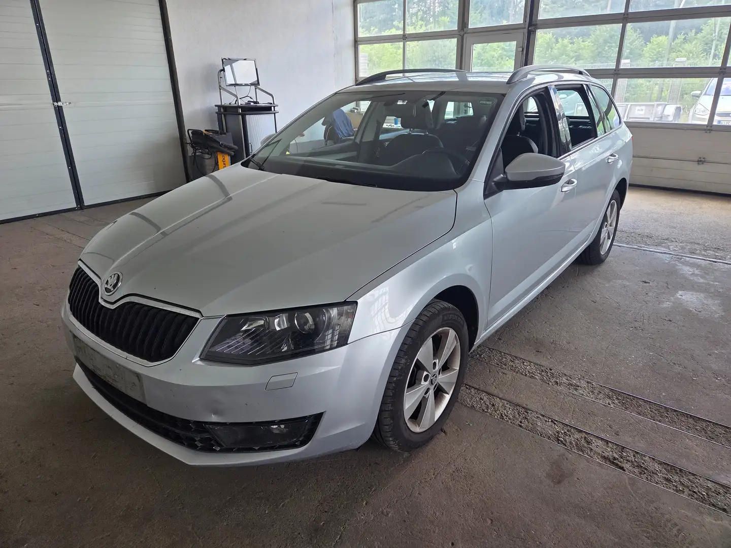 Skoda Octavia Combi 2.0 TDI Green tec DSG Elegance Silber - 1