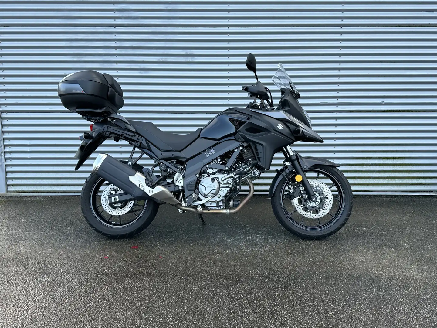 Suzuki V-Strom 650 Noir - 1