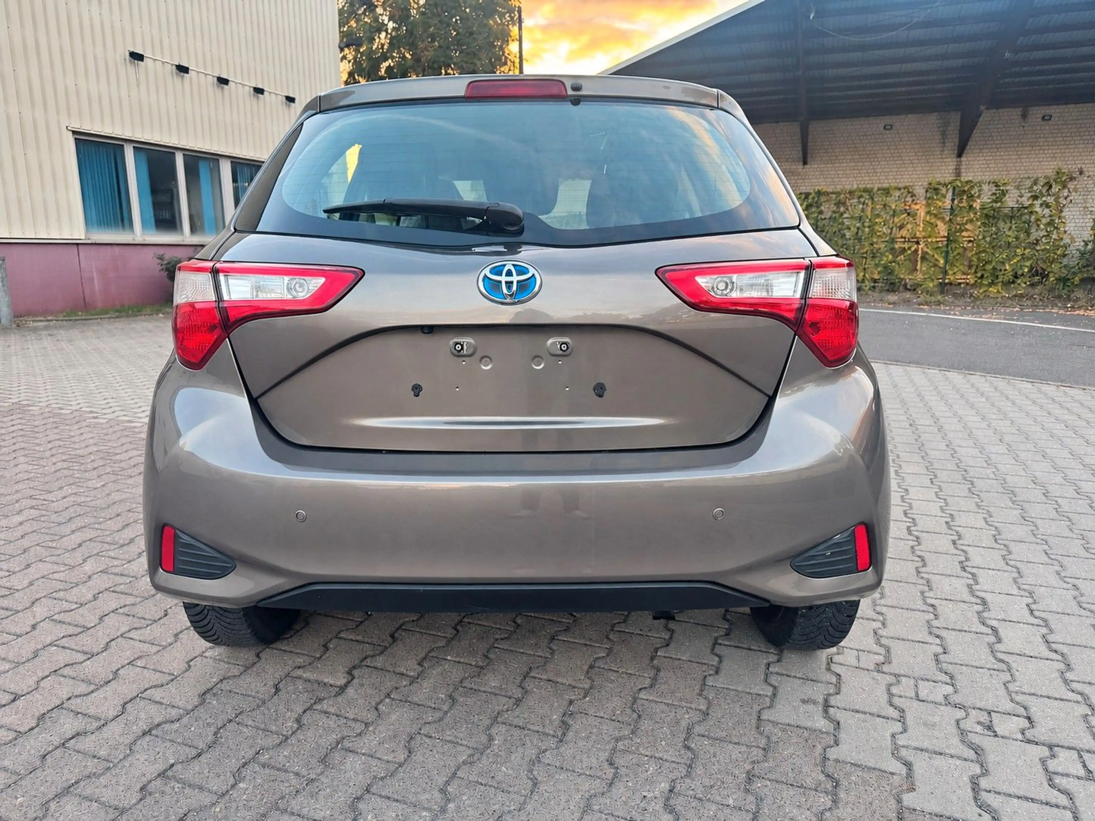 Toyota Yaris Hybrid Team D Automatik — photo 4