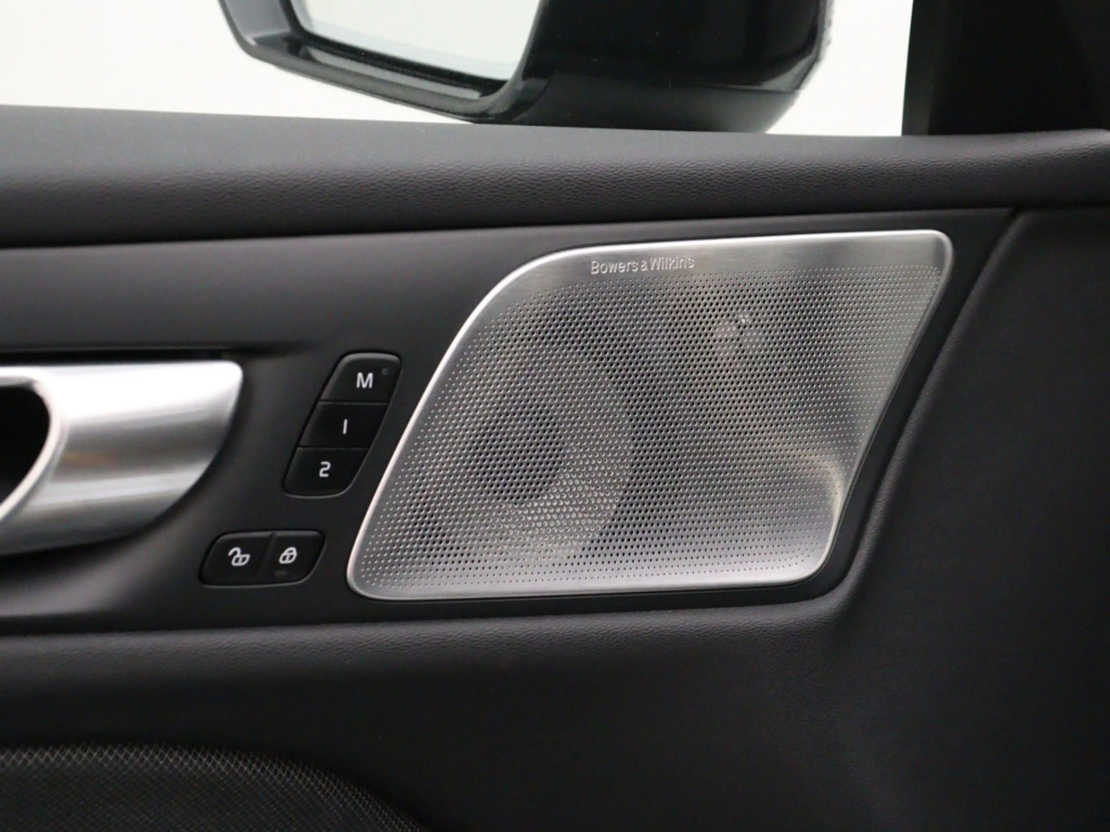 Volvo V60 T8 POLESTAR ENGINEERED BOWERS&WILKINS 20INCH SCHUI — photo 12