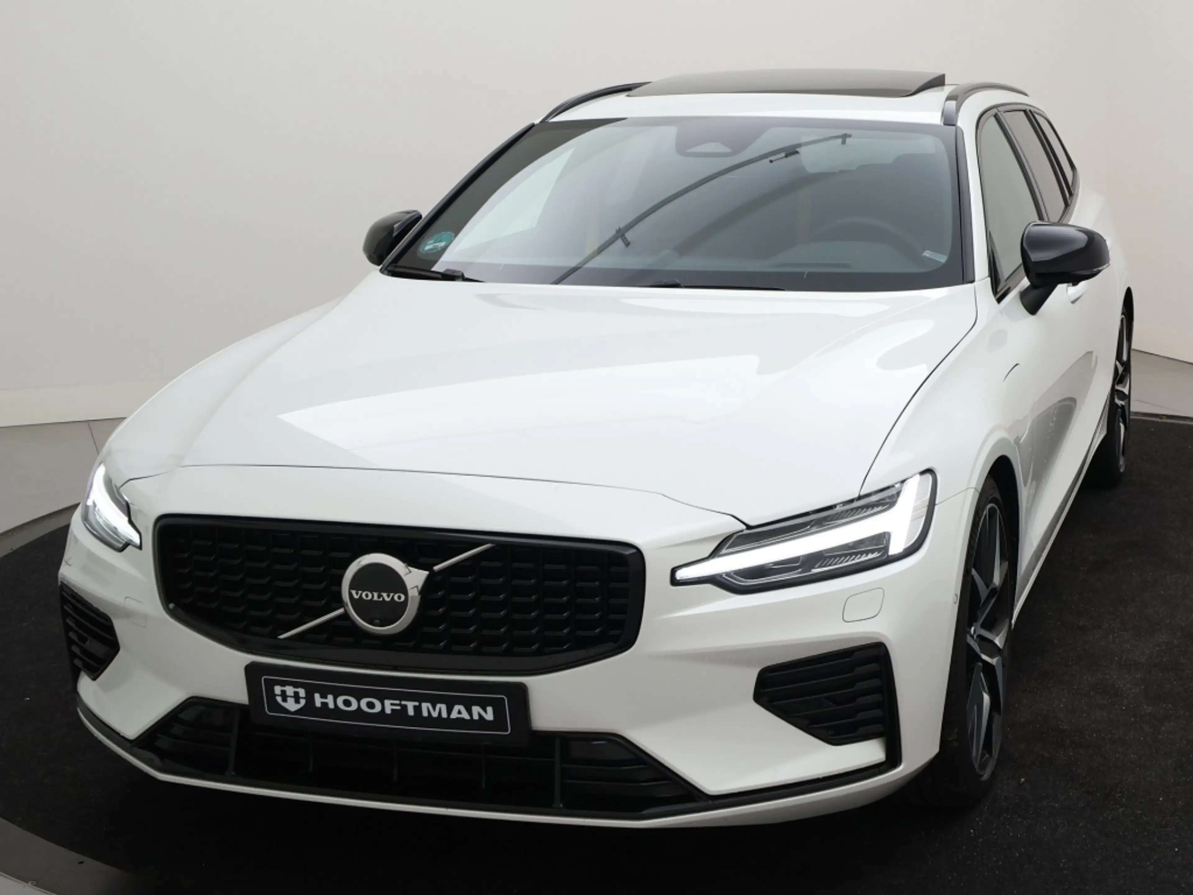 Volvo V60 T8 POLESTAR ENGINEERED BOWERS&WILKINS 20INCH SCHUI — photo 6