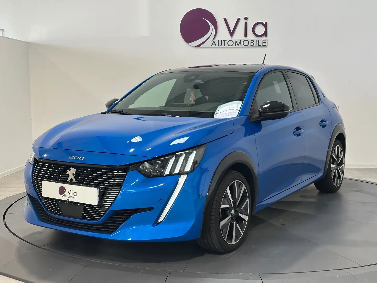 Peugeot 208 PureTech 100 S\u0026amp;S EAT8 GT - Entretien Complet - Bleu - 1