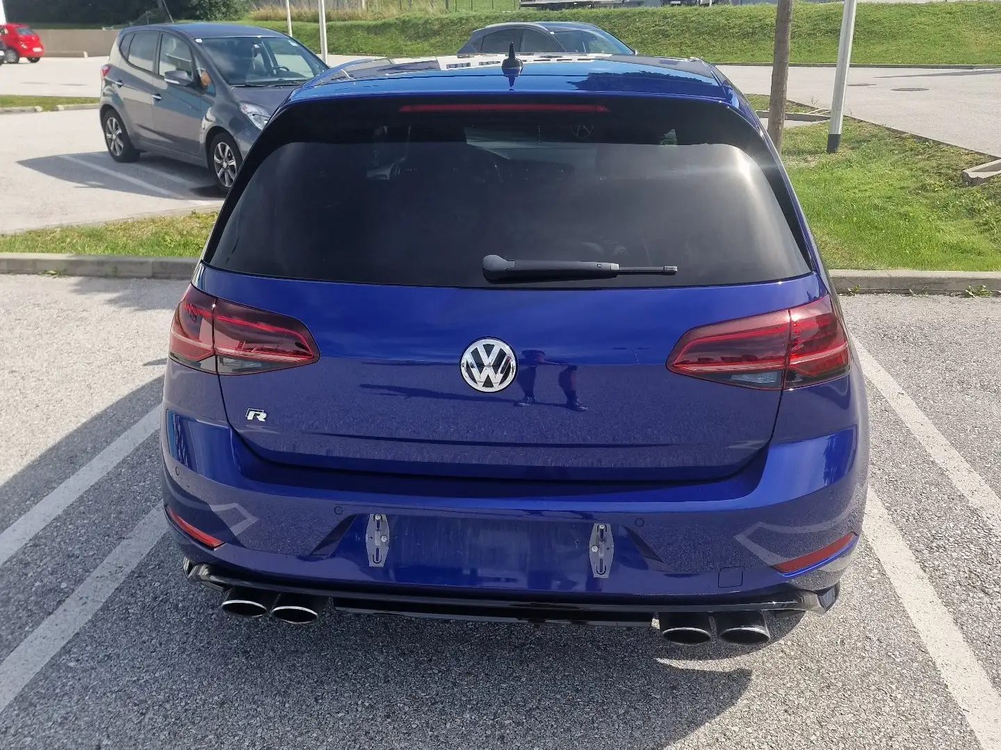 Volkswagen Golf R DTH Abgasanlage, Leder, neue Bremsscheiben+K Modrá - 2