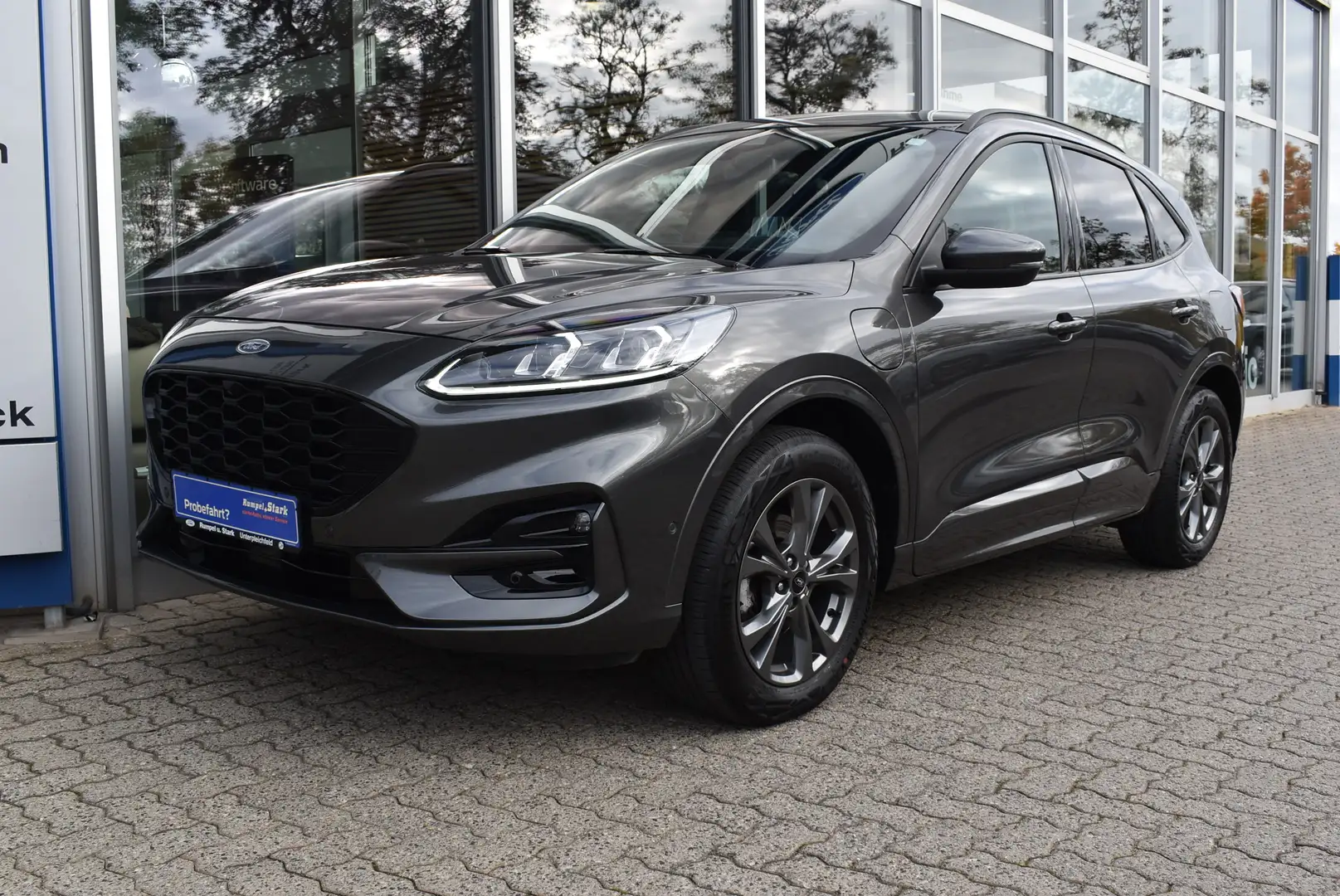 Ford Kuga Plug-In Hybrid ST-Line X Grau - 2