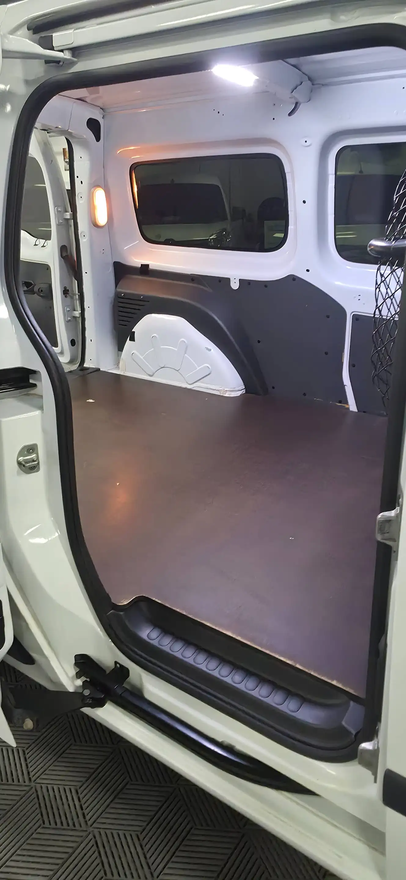 Renault Kangoo MAXI 1.5 Blue dCi 95 · 45 789 km · Entretien TOP · Garantie 1 an · TVA récupérable — photo 12