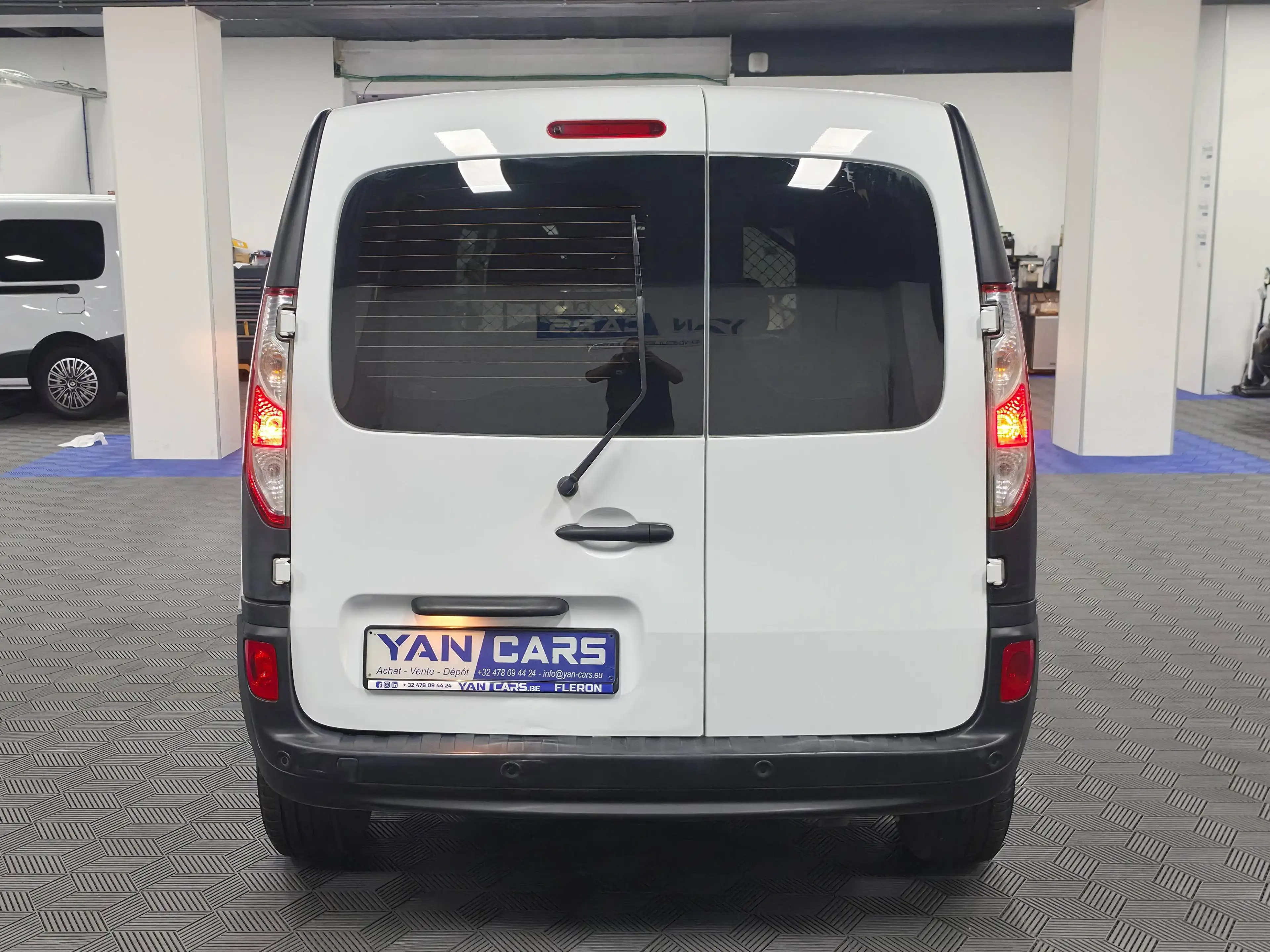 Renault Kangoo MAXI 1.5 Blue dCi 95 · 45 789 km · Entretien TOP · Garantie 1 an · TVA récupérable — photo 8
