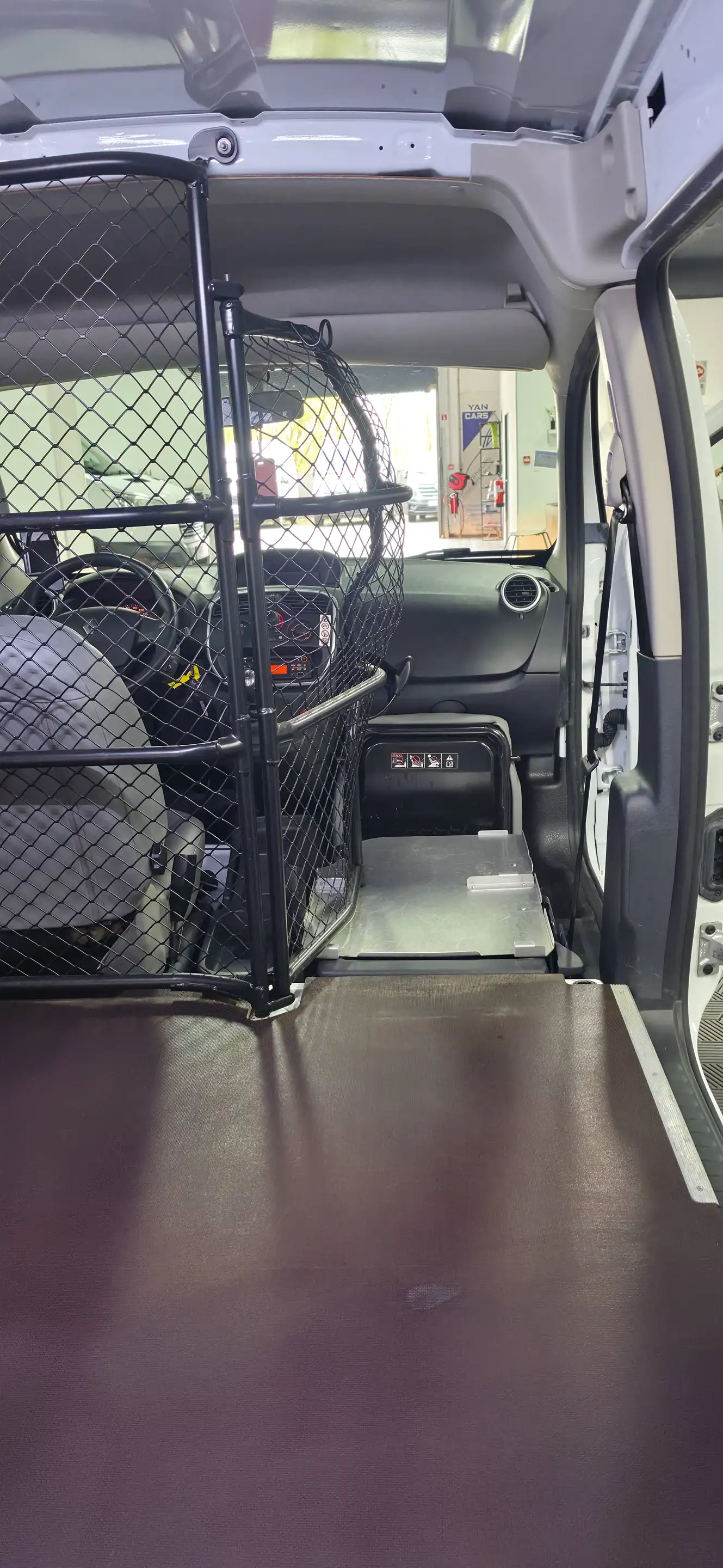 Renault Kangoo MAXI 1.5 Blue dCi 95 · 45 789 km · Entretien TOP · Garantie 1 an · TVA récupérable — photo 13