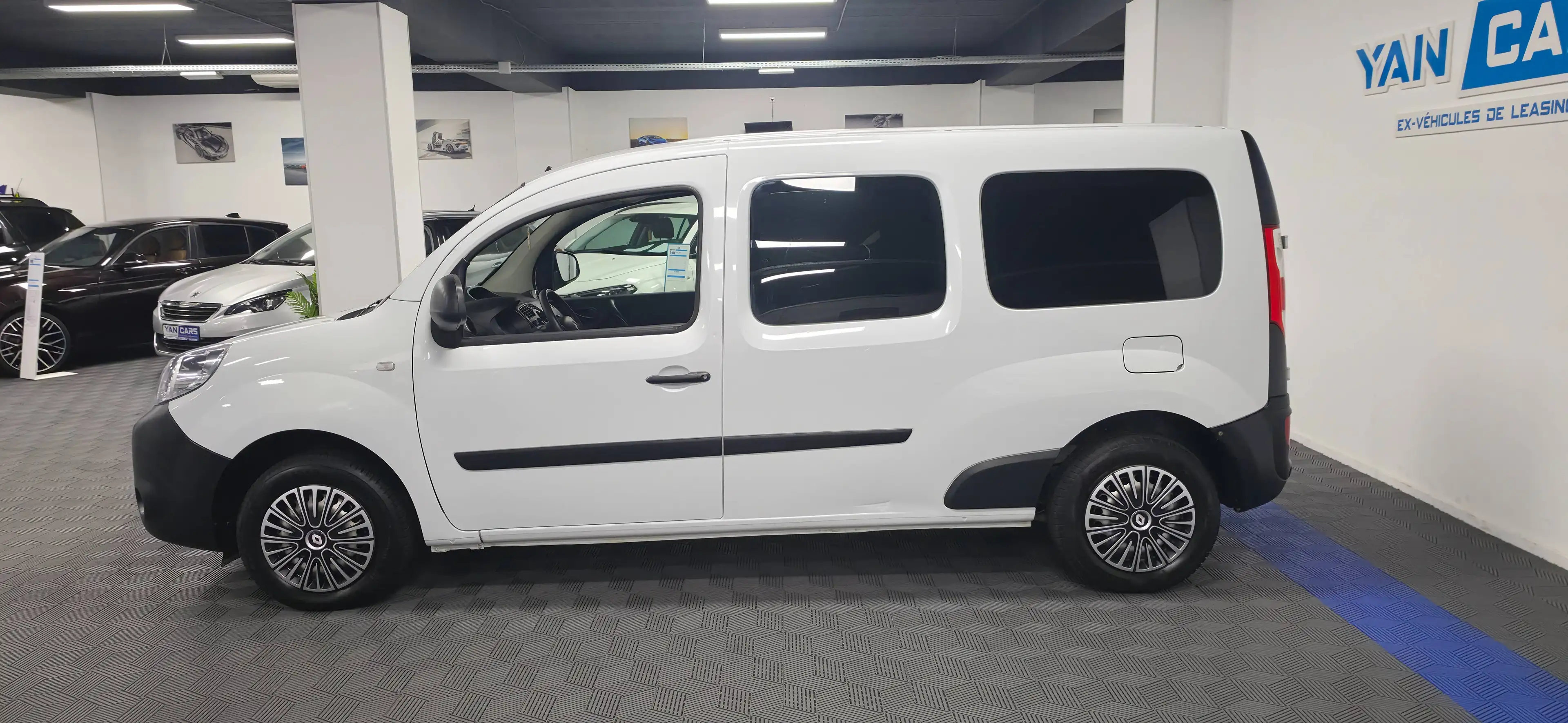 Renault Kangoo MAXI 1.5 Blue dCi 95 · 45 789 km · Entretien TOP · Garantie 1 an · TVA récupérable — photo 6