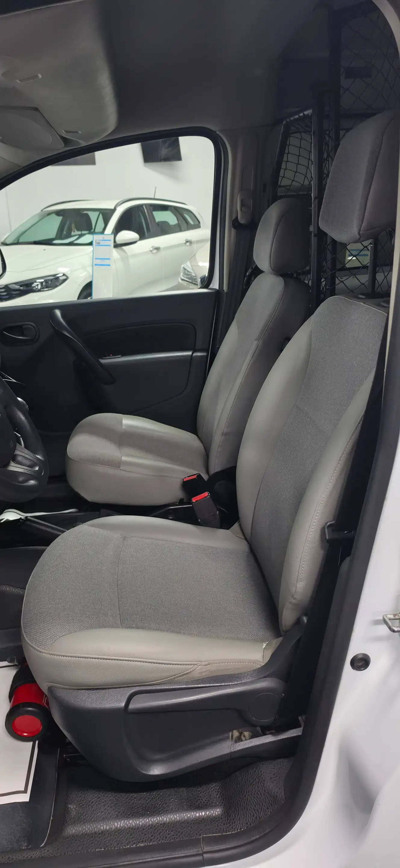 Renault Kangoo MAXI 1.5 Blue dCi 95 · 45 789 km · Entretien TOP · Garantie 1 an · TVA récupérable — photo 15