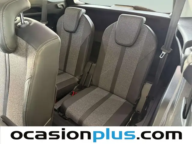 Peugeot 5008 view 6
