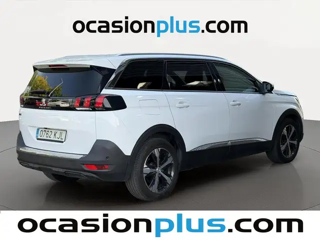 Peugeot 5008 view 4