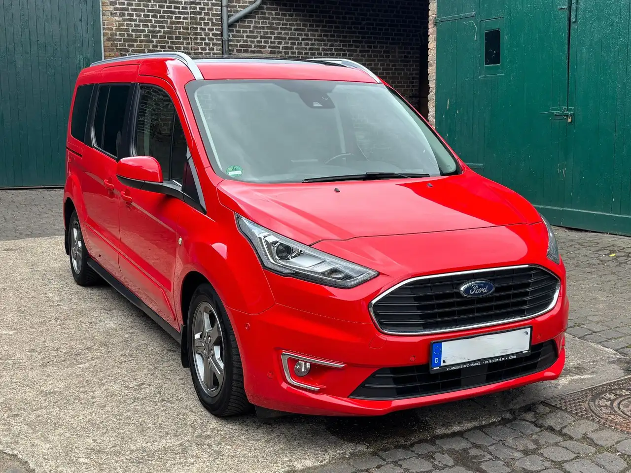 Ford Grand Tourneo