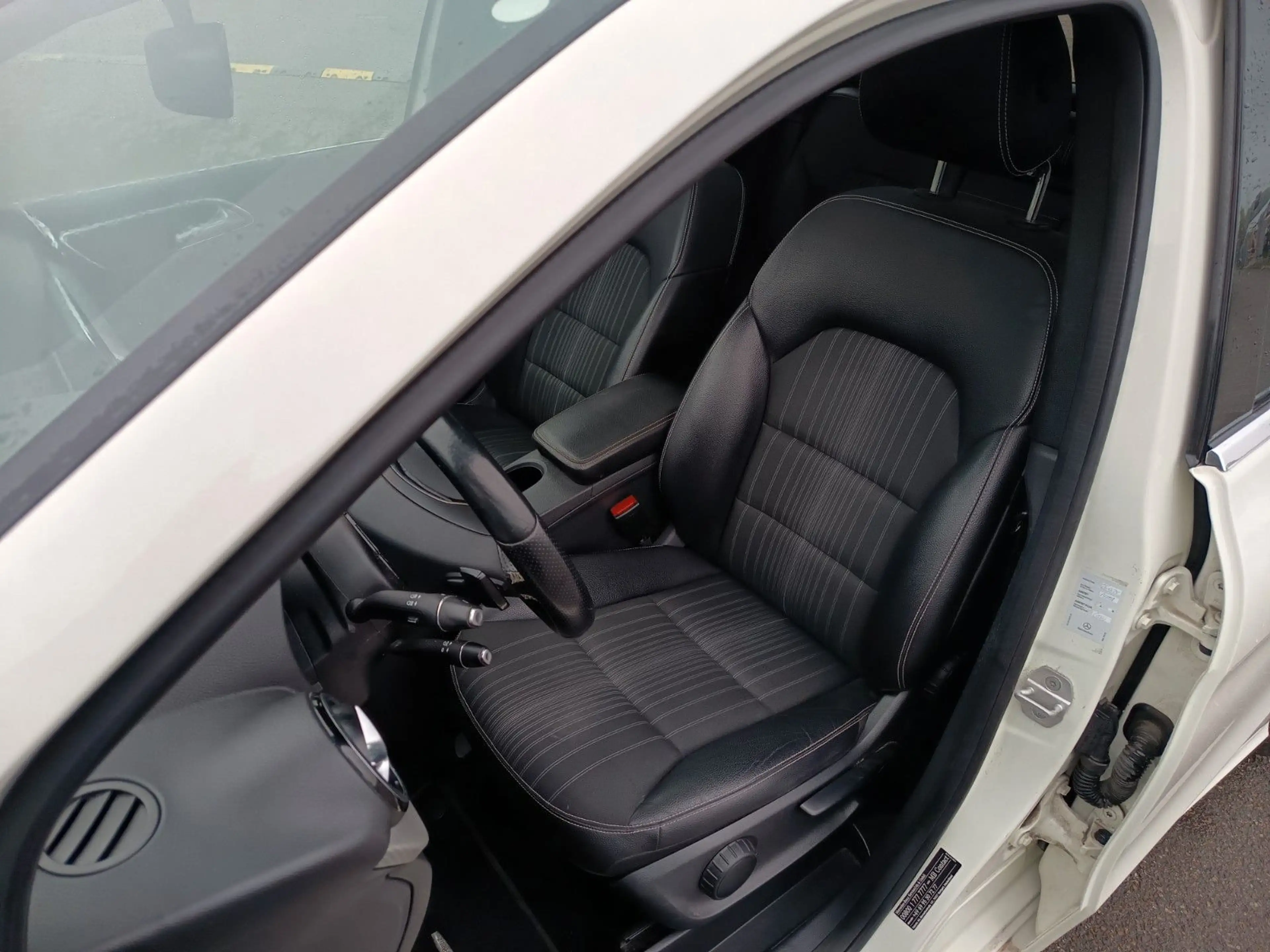 Mercedes-Benz B 220 B 4Matic Sportpaket Automatik — photo 9