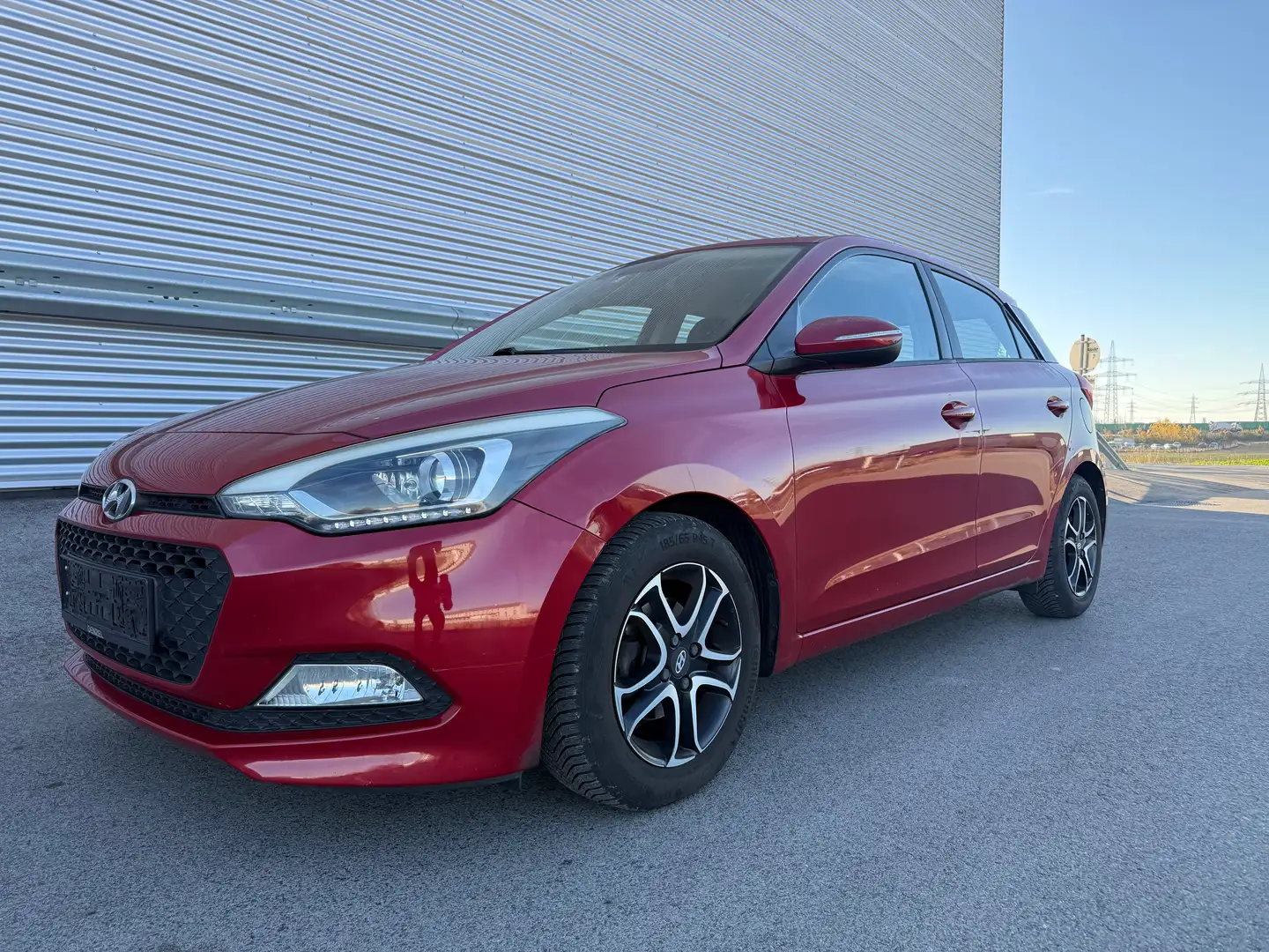 Hyundai i20 1,4 Comfort Aut. ID:31 Rot - 2